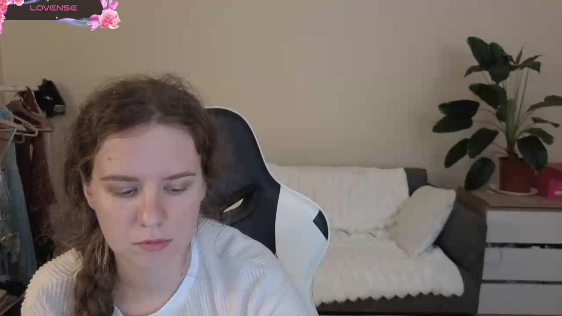 Gallery image thumbnail from BlueFlowerr's myfreecams stream on, 08/20/2026, 22:40 image 11 of 20