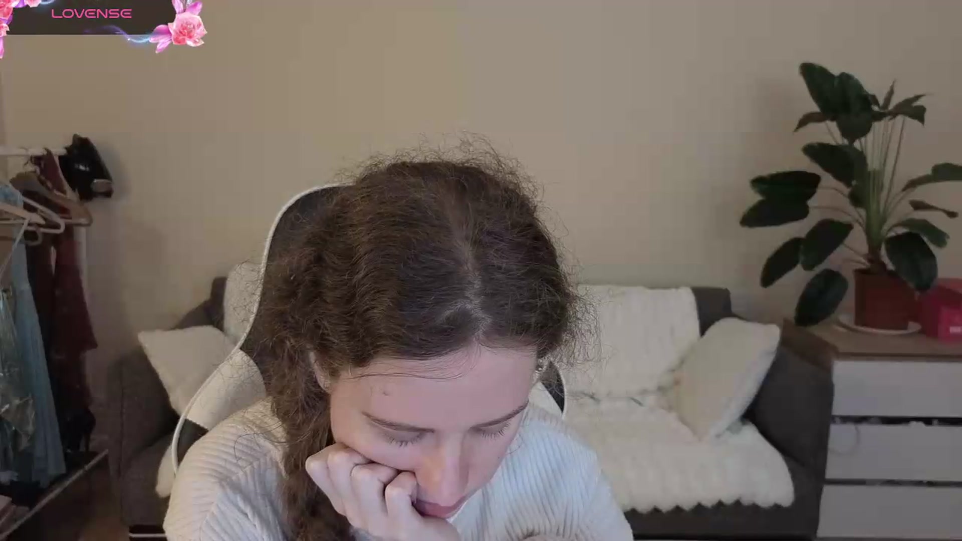 Gallery image thumbnail from BlueFlowerr's myfreecams stream on, 08/20/2026, 22:40 image 4 of 20