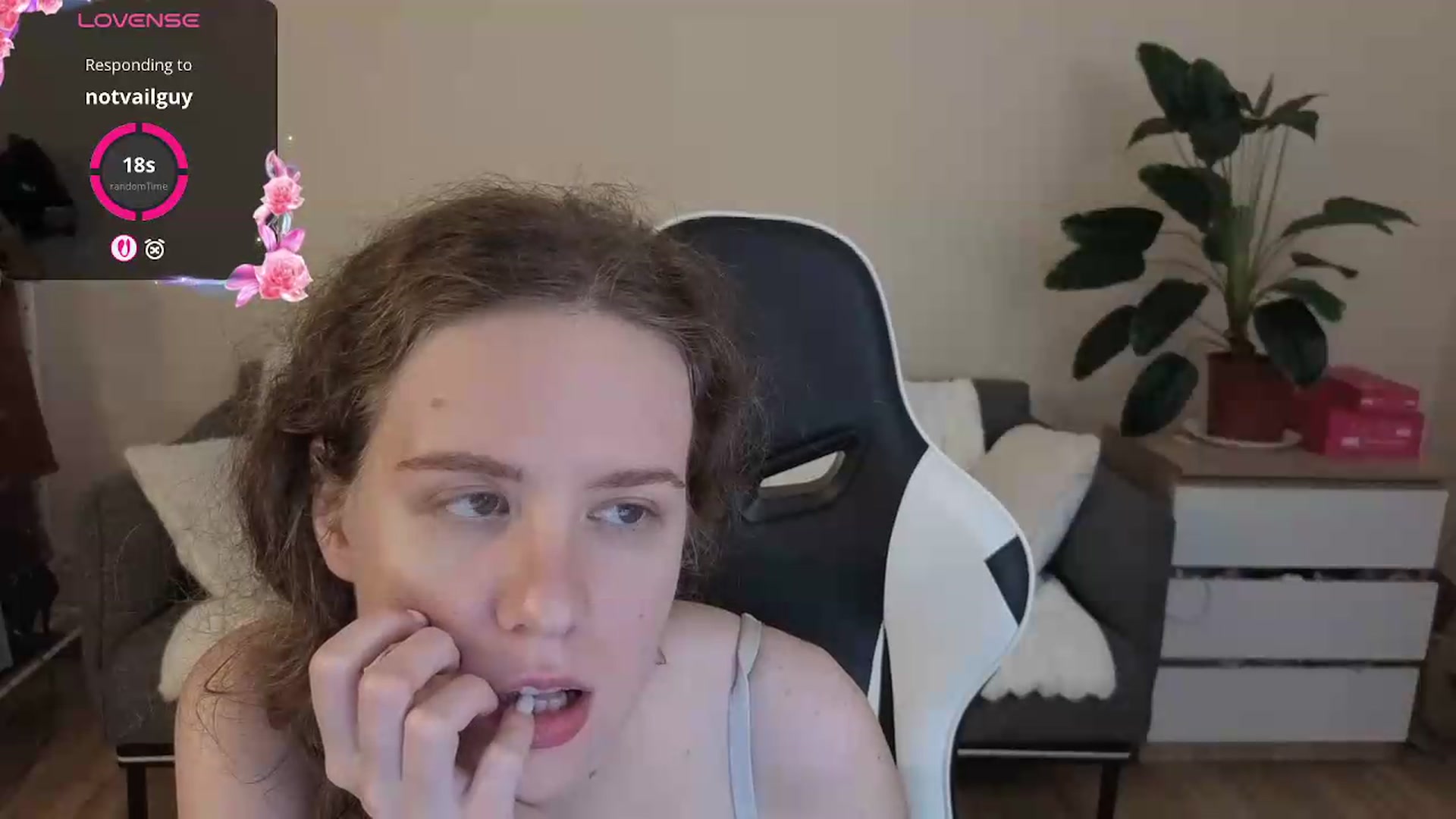 Gallery image thumbnail from BlueFlowerr's myfreecams stream on, 08/20/2026, 23:44 image 6 of 20
