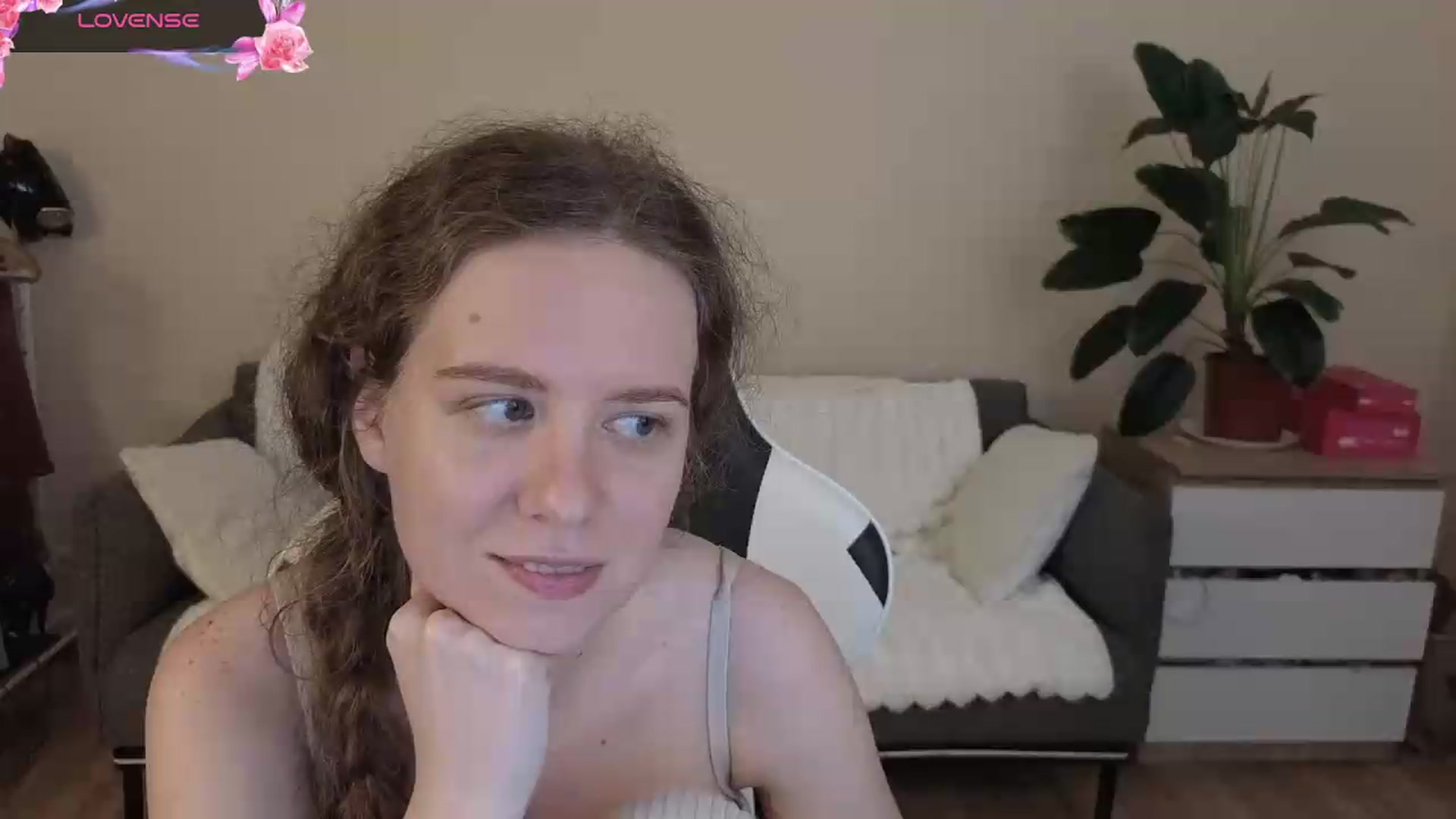 Gallery image thumbnail from BlueFlowerr's myfreecams stream on, 08/20/2026, 23:44 image 19 of 20