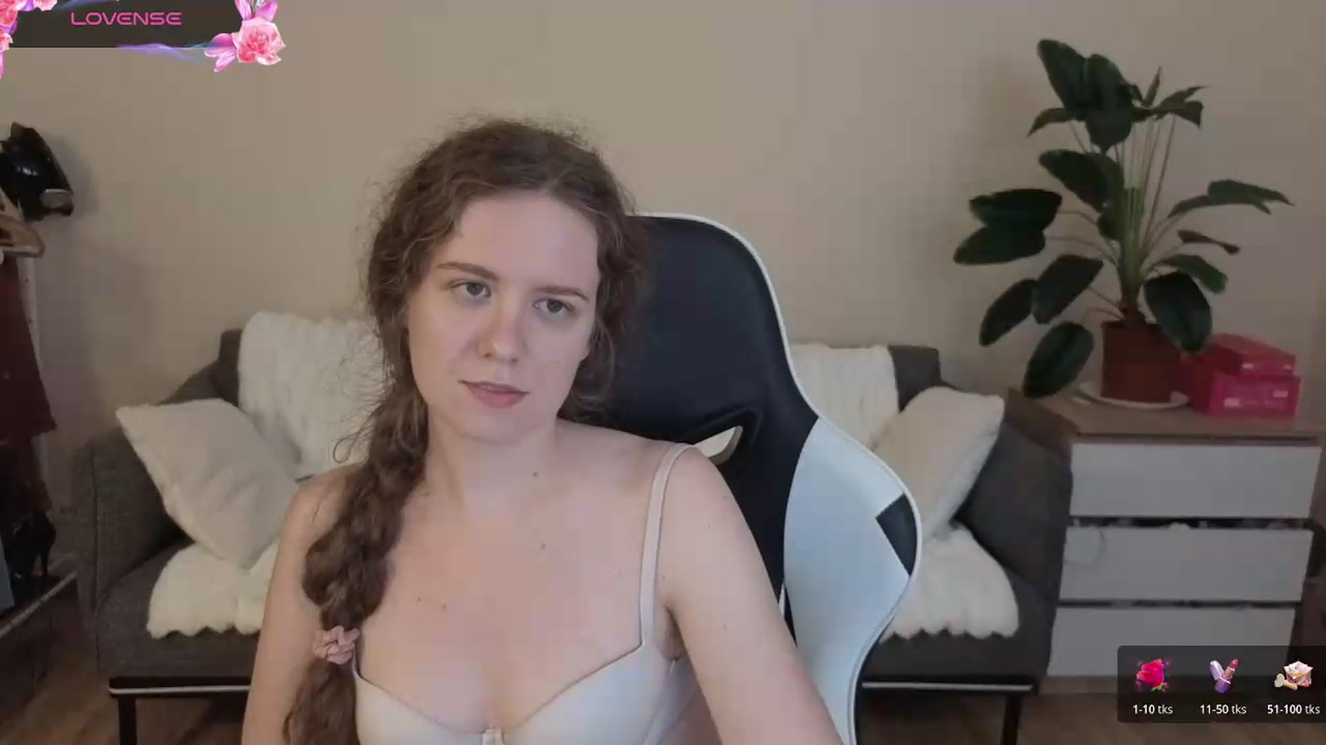 Gallery image thumbnail from BlueFlowerr's myfreecams stream on, 08/21/2026, 24:53 image 15 of 20