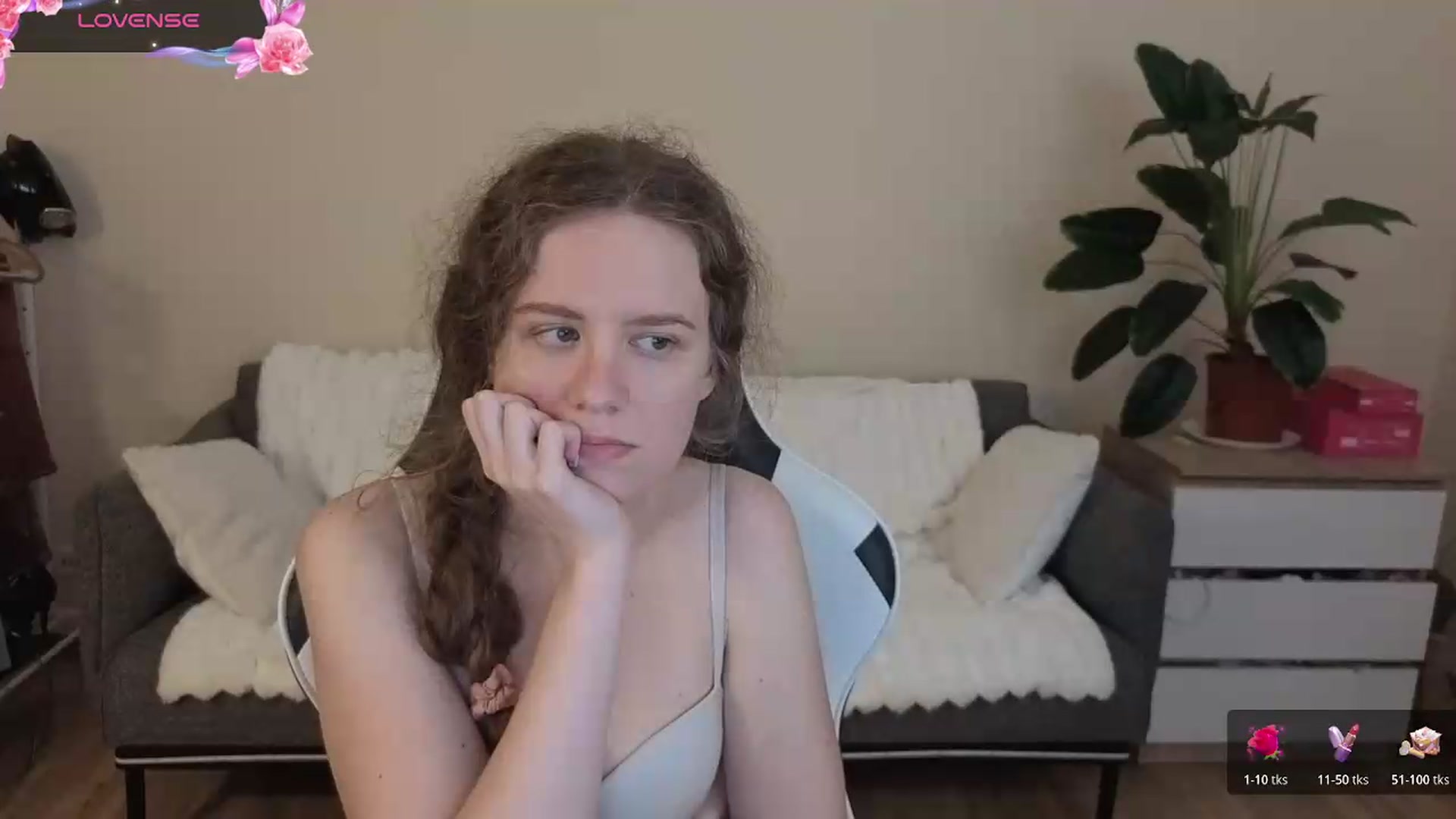 Gallery image thumbnail from BlueFlowerr's myfreecams stream on, 08/21/2026, 24:53 image 9 of 20