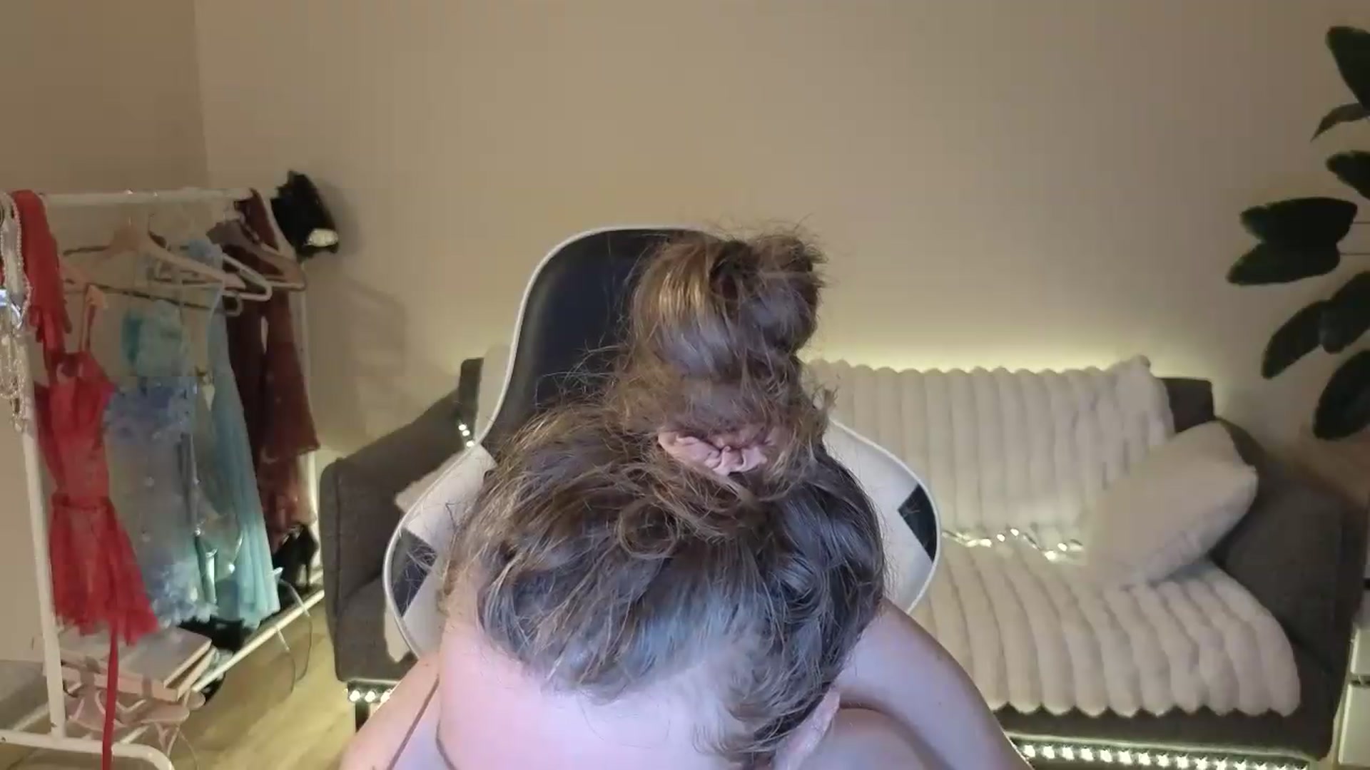 Gallery image thumbnail from BlueFlowerr's myfreecams stream on, 08/22/2026, 01:34 image 2 of 20