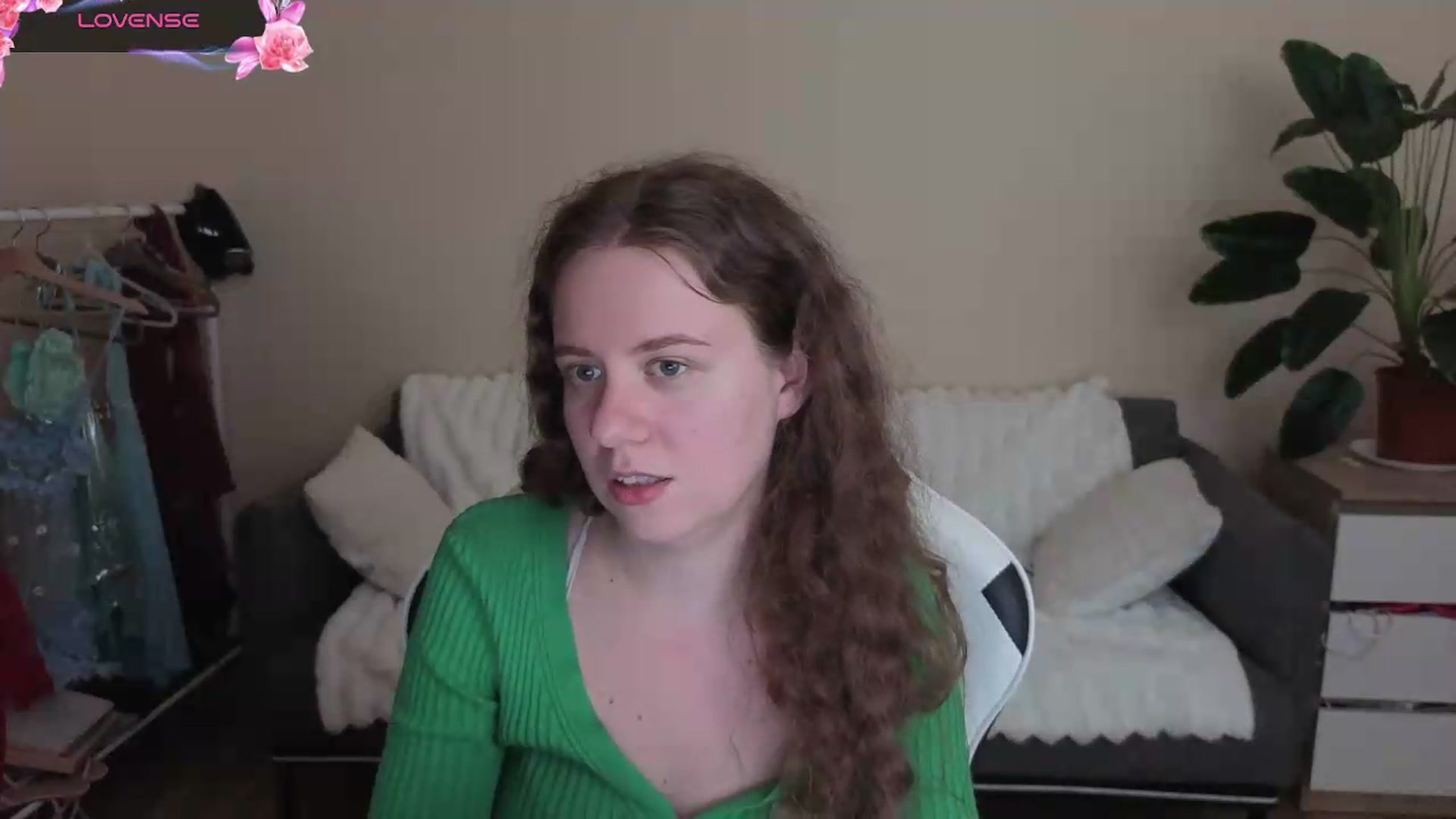 Gallery image thumbnail from BlueFlowerr's myfreecams stream on, 08/22/2026, 18:10 image 15 of 20