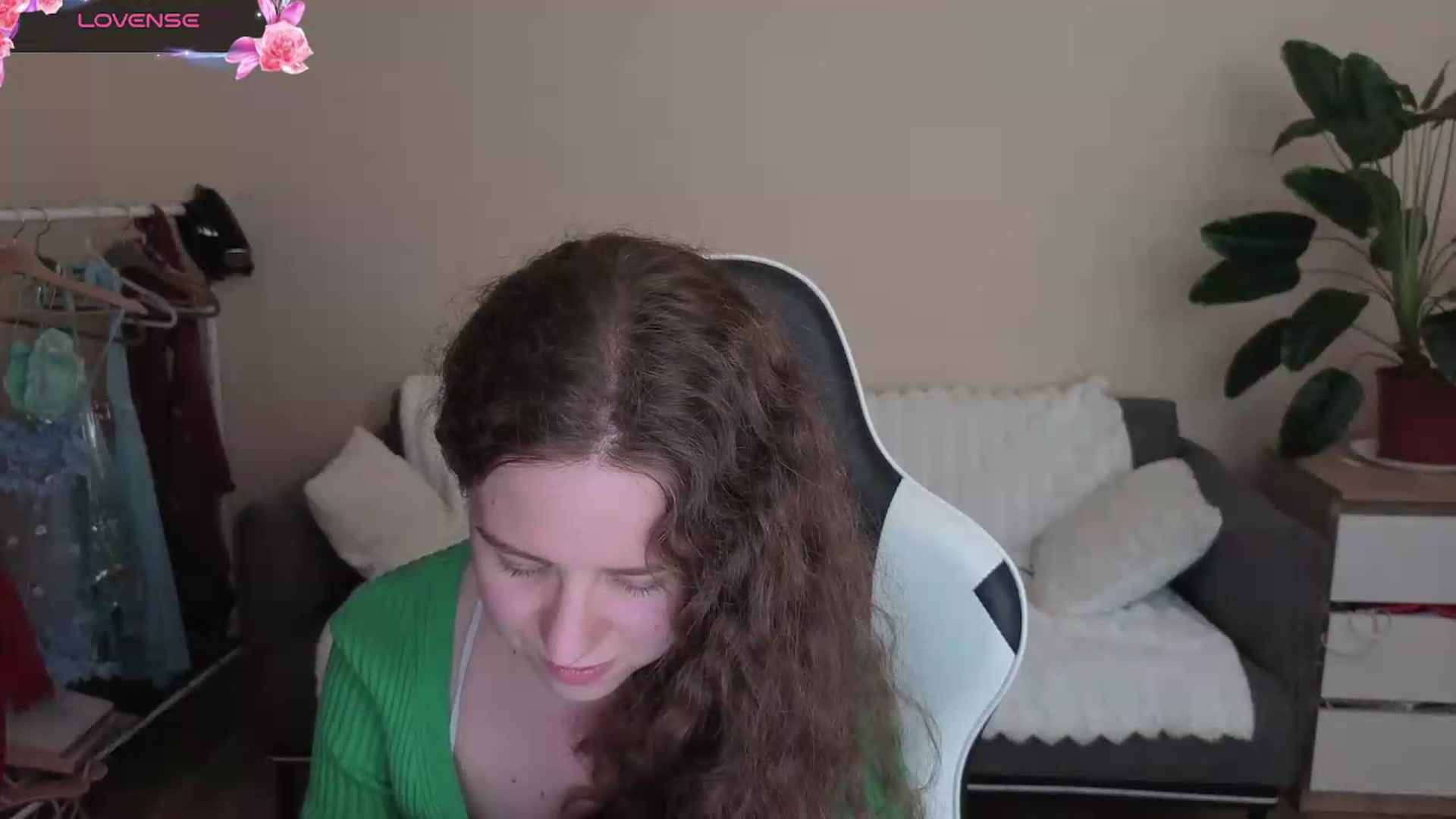 Gallery image thumbnail from BlueFlowerr's myfreecams stream on, 08/22/2026, 18:10 image 12 of 20