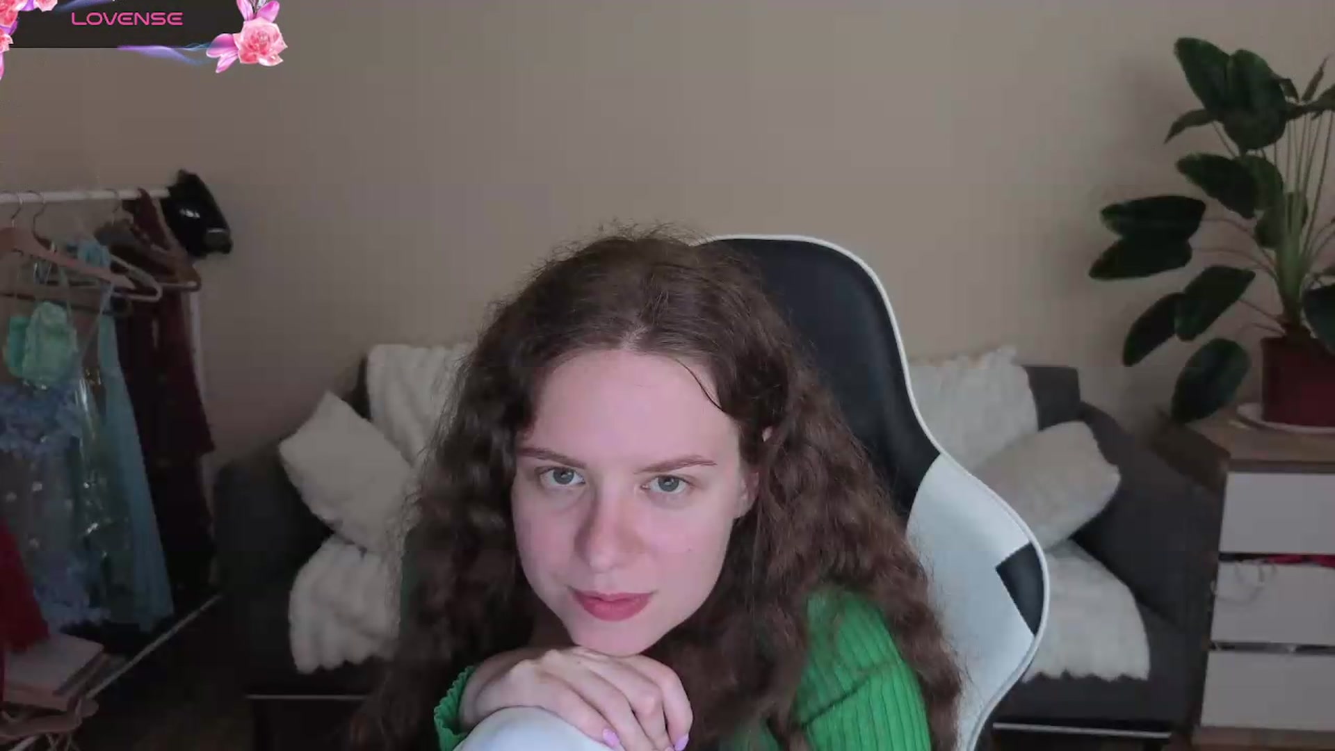 Gallery image thumbnail from BlueFlowerr's myfreecams stream on, 08/22/2026, 18:10 image 3 of 20