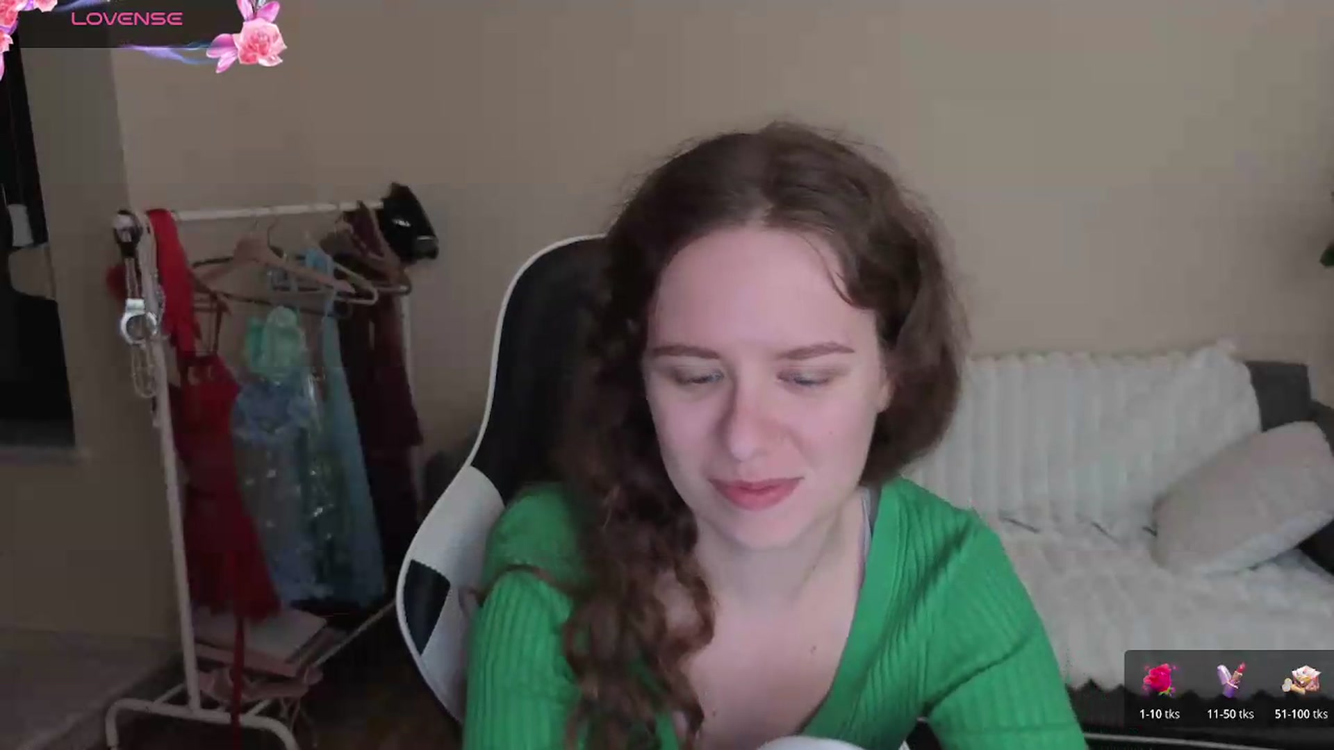 Gallery image thumbnail from BlueFlowerr's myfreecams stream on, 08/22/2026, 19:28 image 5 of 20