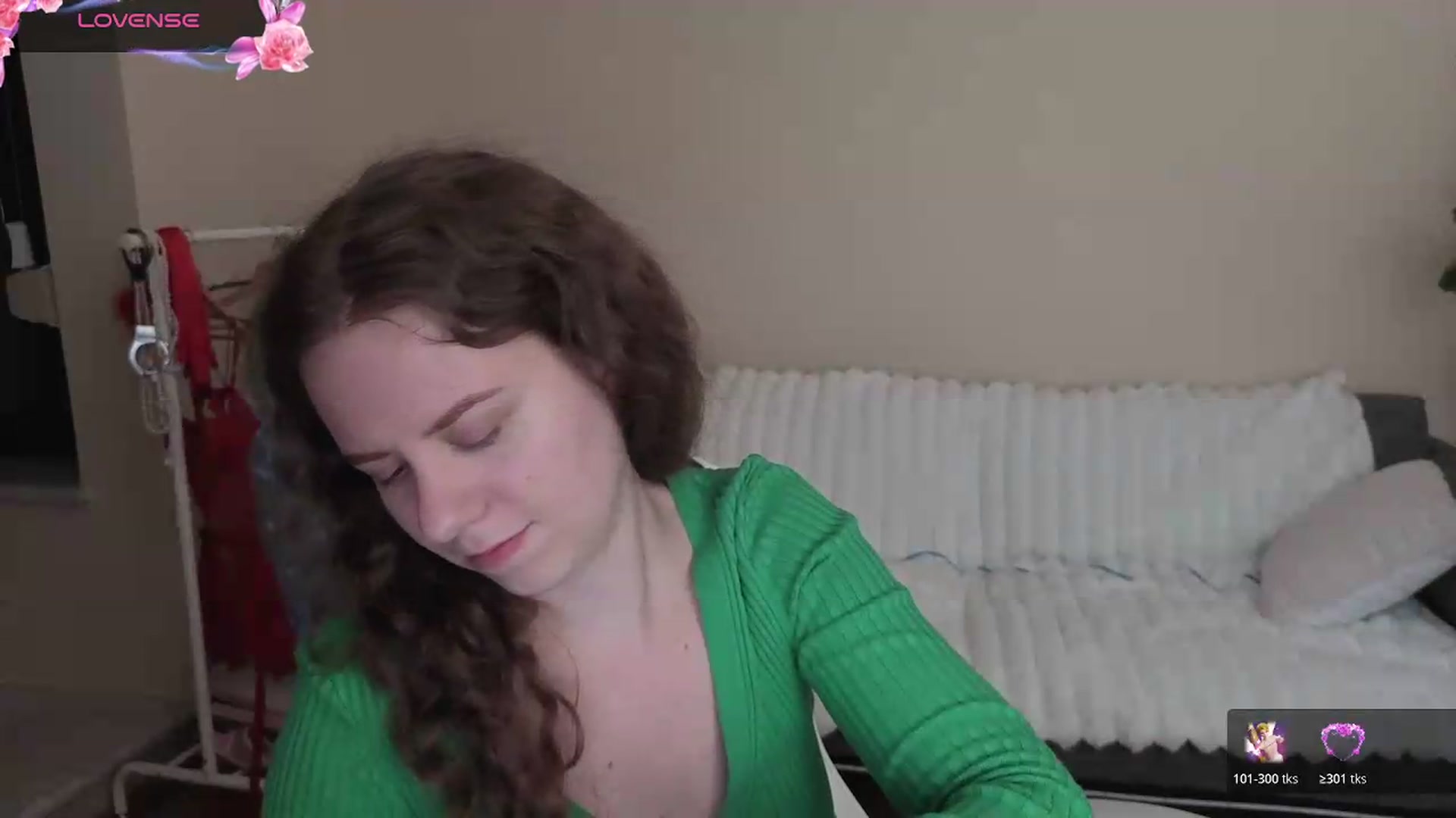 Gallery image thumbnail from BlueFlowerr's myfreecams stream on, 08/22/2026, 19:28 image 13 of 20