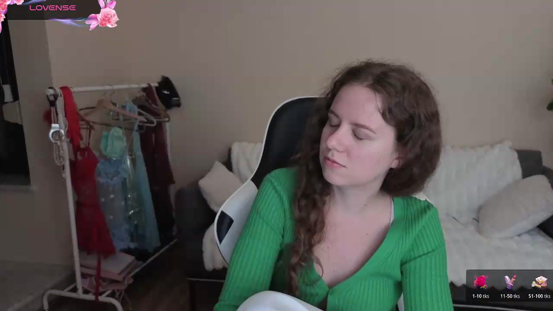 Gallery image thumbnail from BlueFlowerr's myfreecams stream on, 08/22/2026, 19:28 image 9 of 20