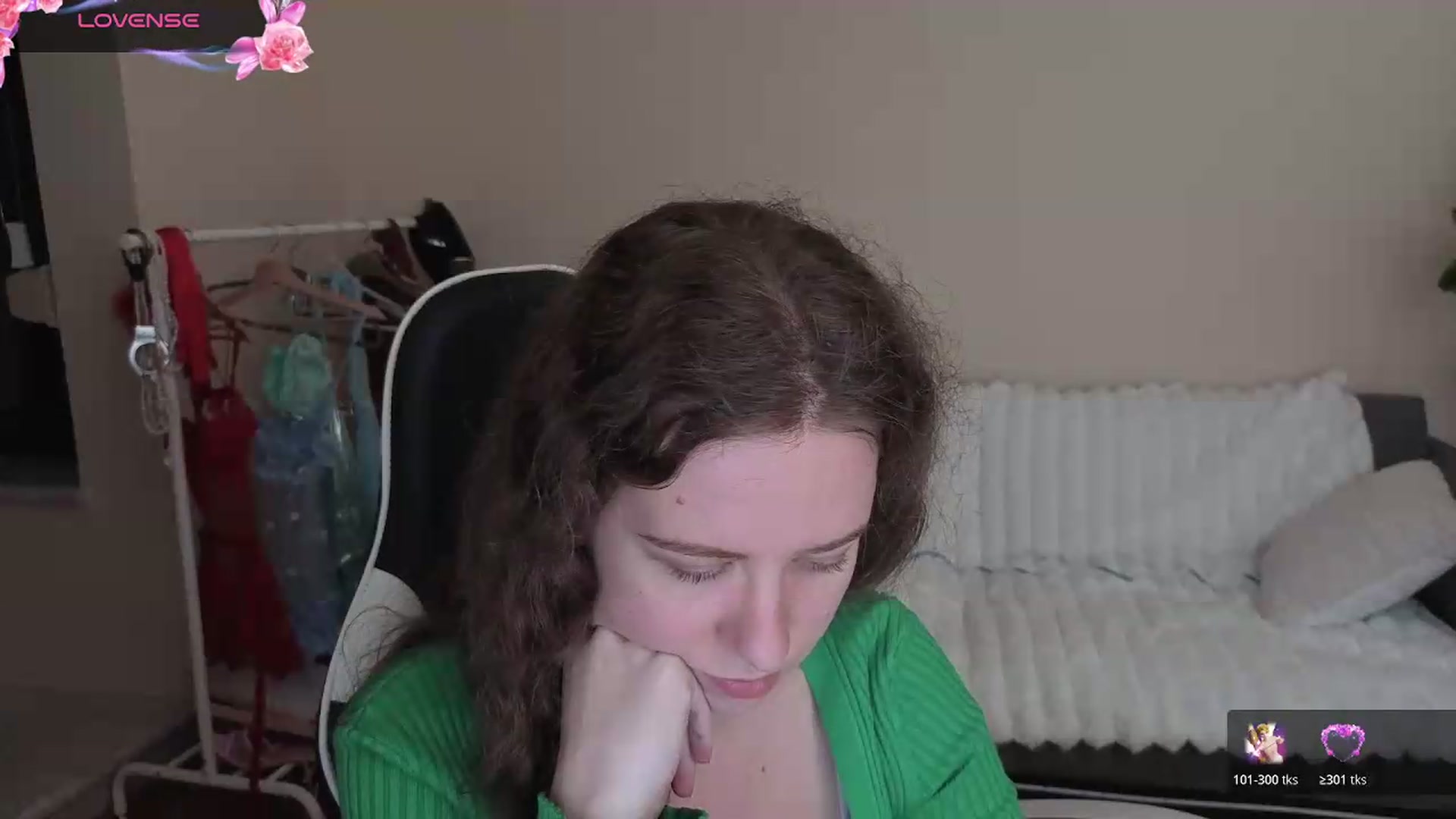 Gallery image thumbnail from BlueFlowerr's myfreecams stream on, 08/22/2026, 19:28 image 14 of 20