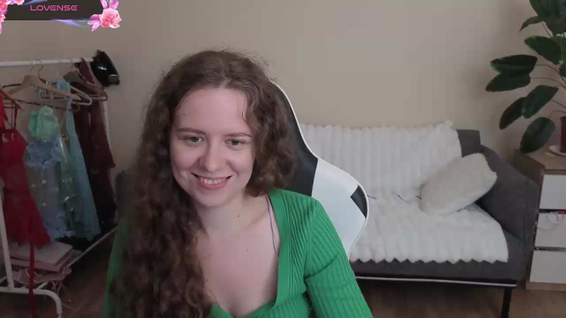 Gallery image thumbnail from BlueFlowerr's myfreecams stream on, 08/22/2026, 20:32 image 2 of 20