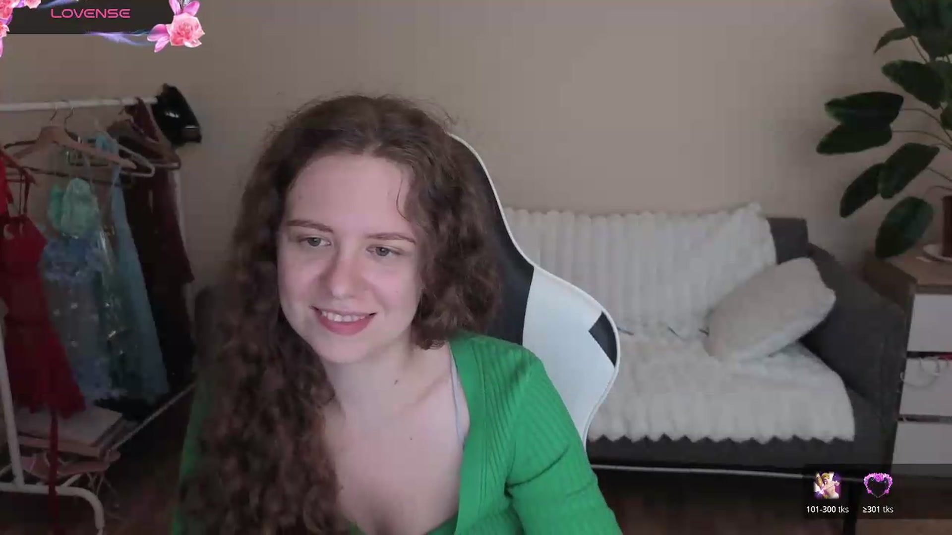 Gallery image thumbnail from BlueFlowerr's myfreecams stream on, 08/22/2026, 20:32 image 3 of 20