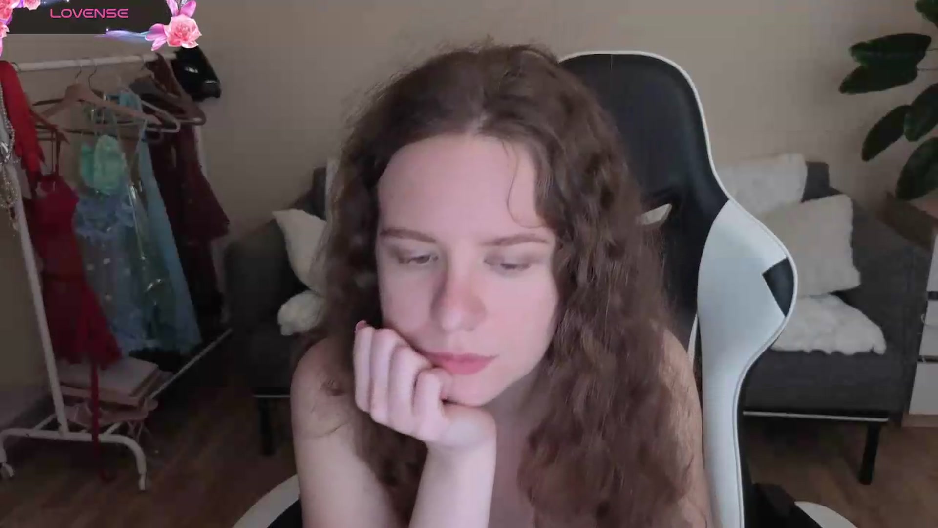 Gallery image thumbnail from BlueFlowerr's myfreecams stream on, 08/22/2026, 23:38 image 2 of 20
