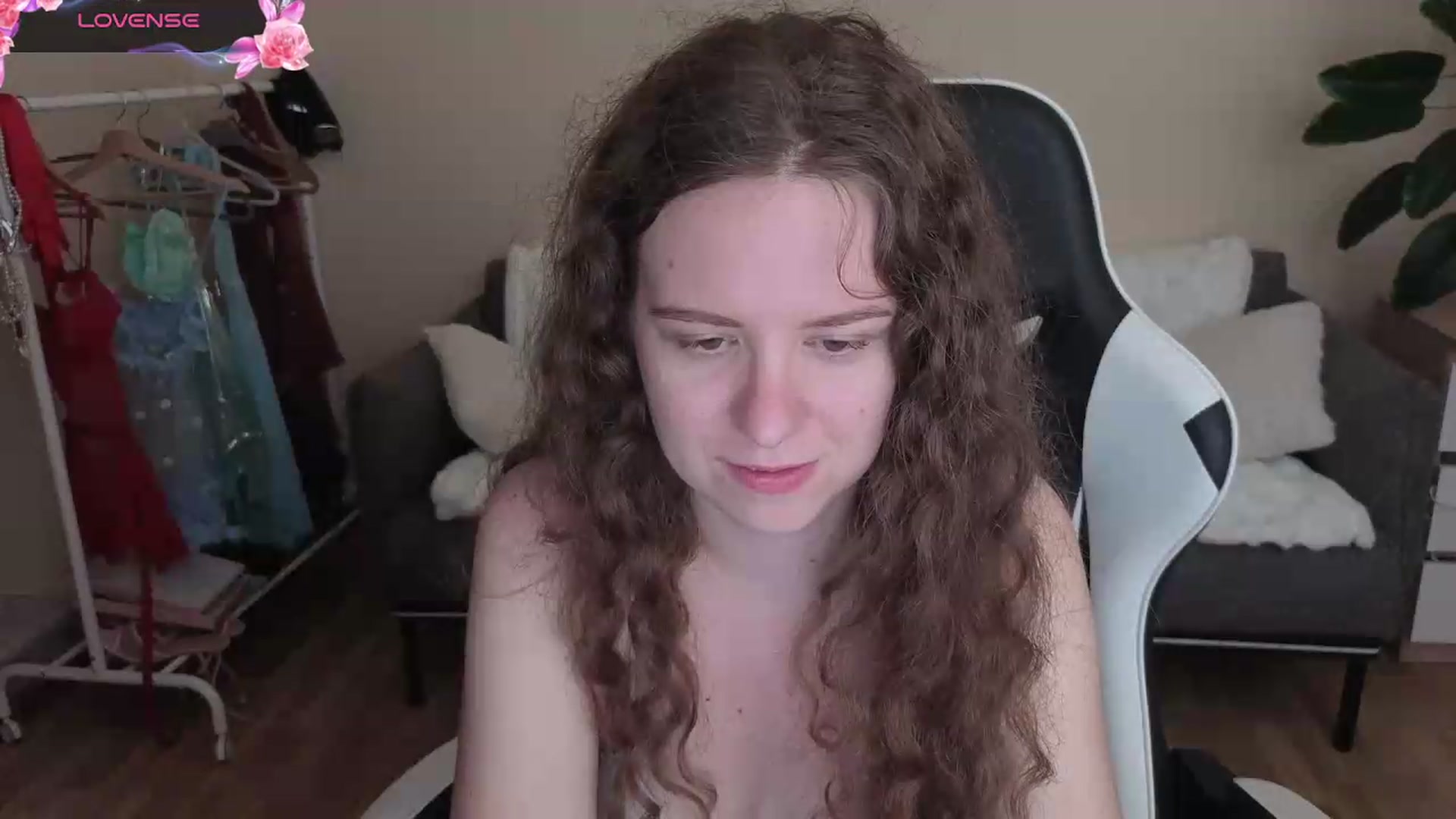 Gallery image thumbnail from BlueFlowerr's myfreecams stream on, 08/22/2026, 23:38 image 3 of 20