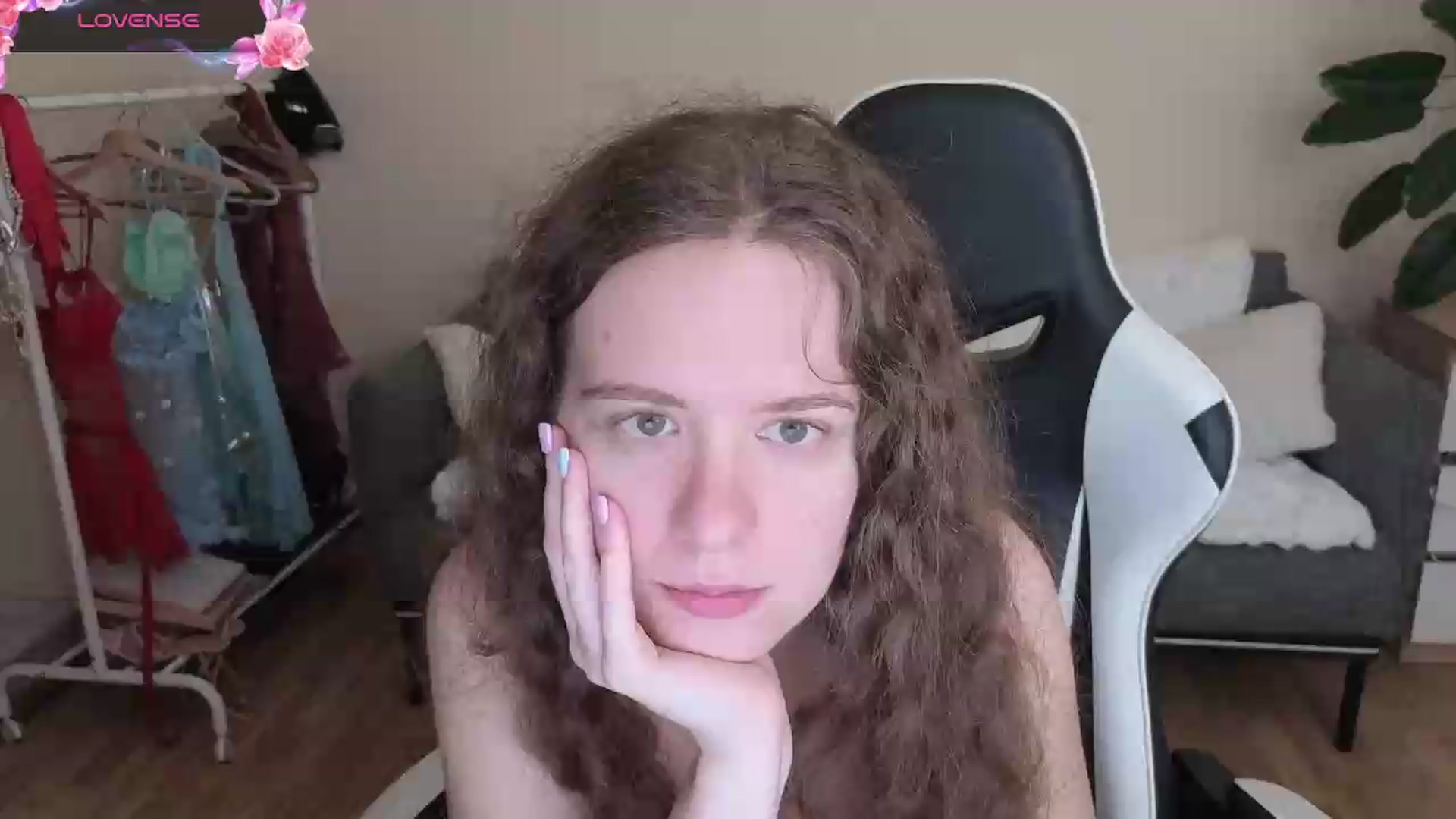 Gallery image thumbnail from BlueFlowerr's myfreecams stream on, 08/22/2026, 23:38 image 1 of 20
