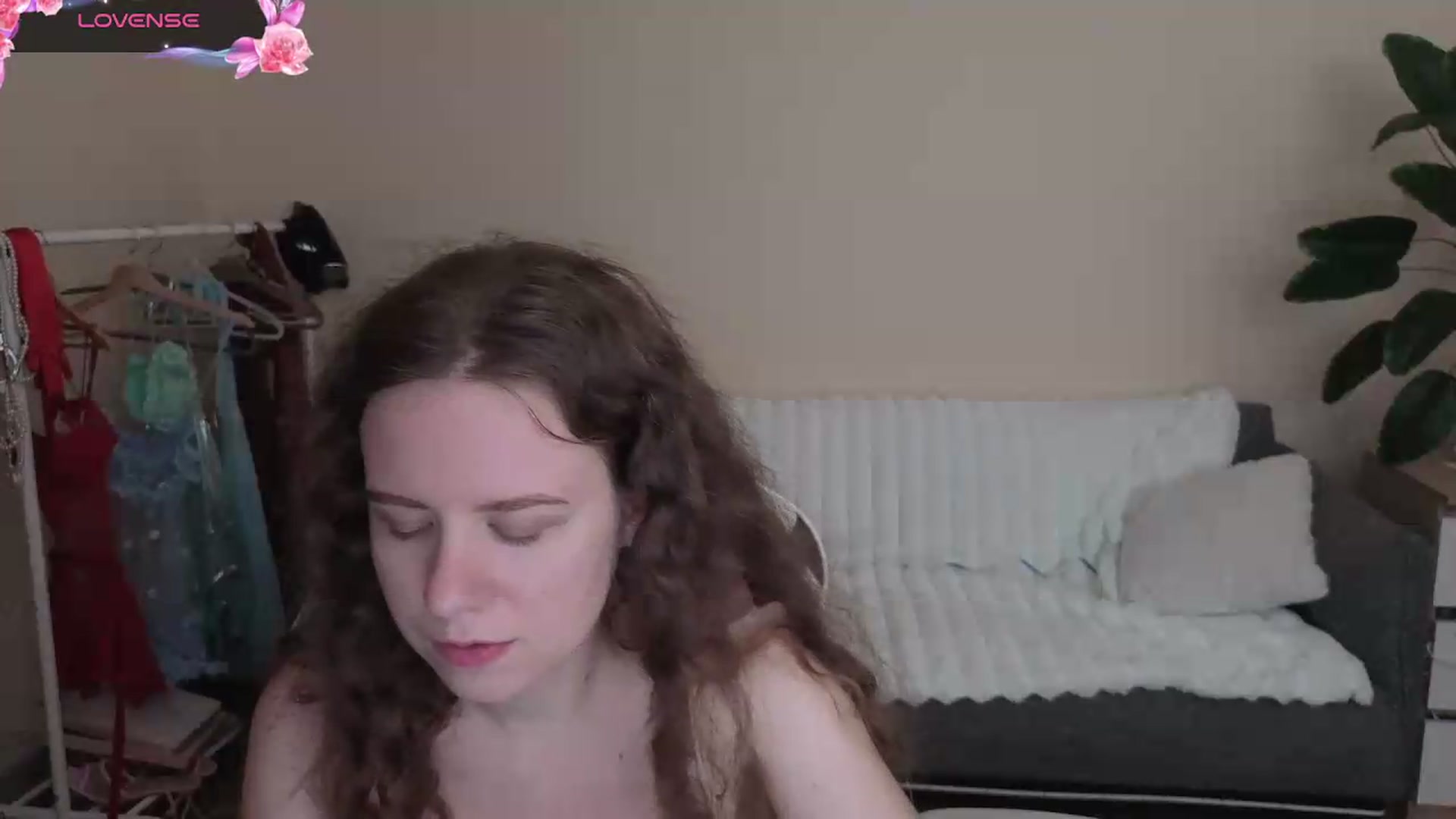 Gallery image thumbnail from BlueFlowerr's myfreecams stream on, 08/22/2026, 23:38 image 14 of 20