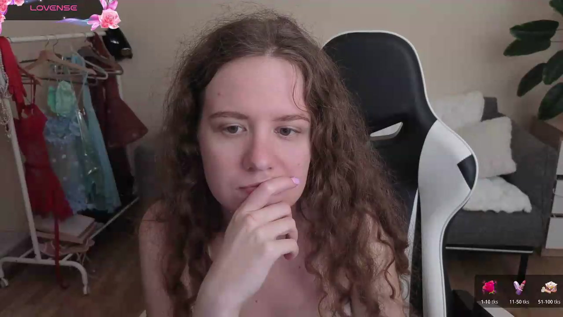 Gallery image thumbnail from BlueFlowerr's myfreecams stream on, 08/22/2026, 23:38 image 6 of 20