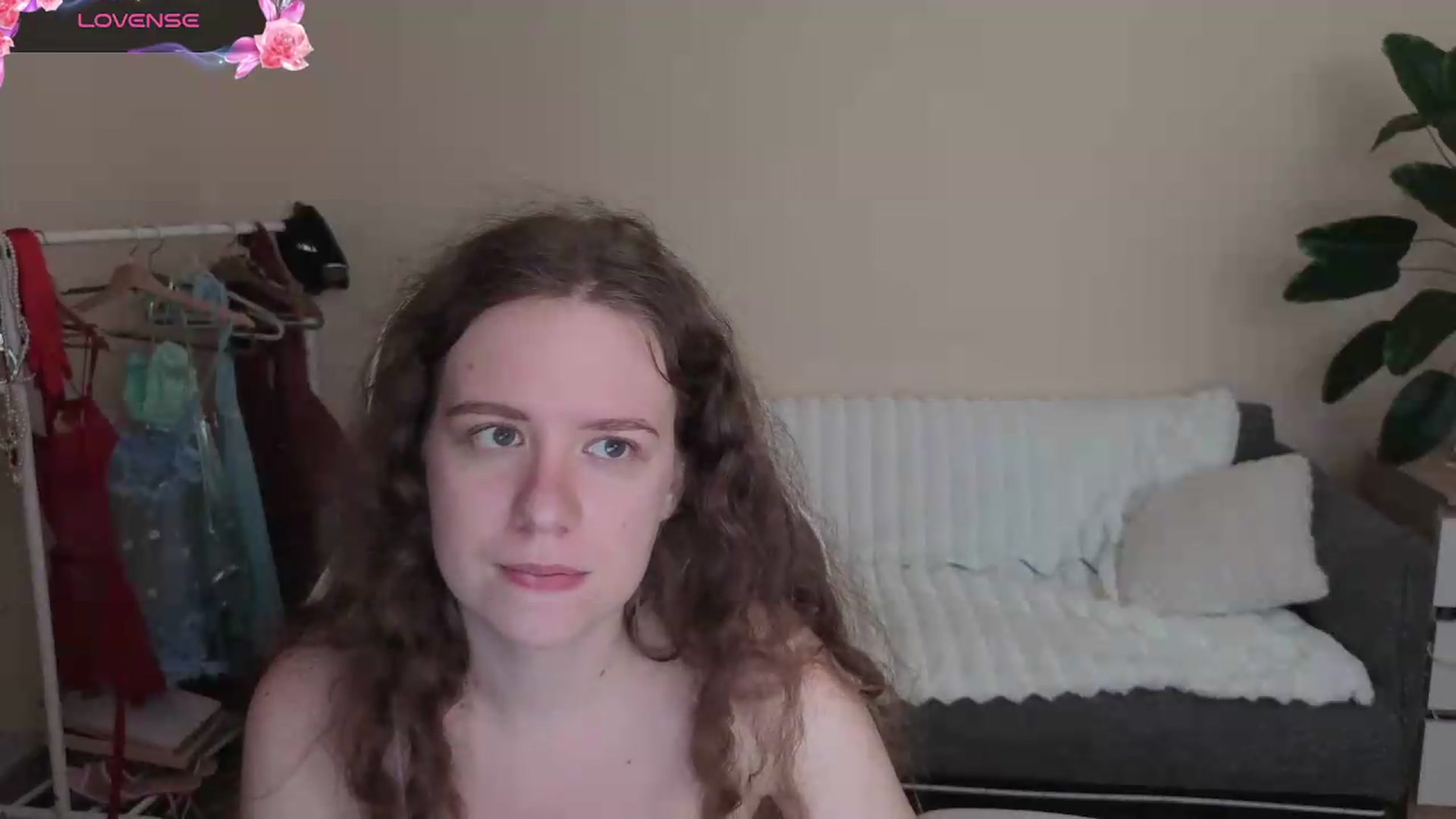 Gallery image thumbnail from BlueFlowerr's myfreecams stream on, 08/22/2026, 23:38 image 13 of 20