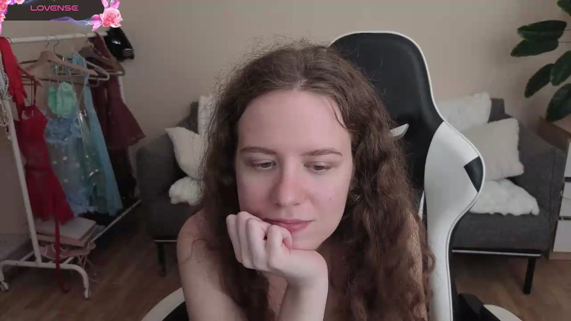 Gallery image thumbnail from BlueFlowerr's myfreecams stream on, 08/22/2026, 23:38 image 9 of 20
