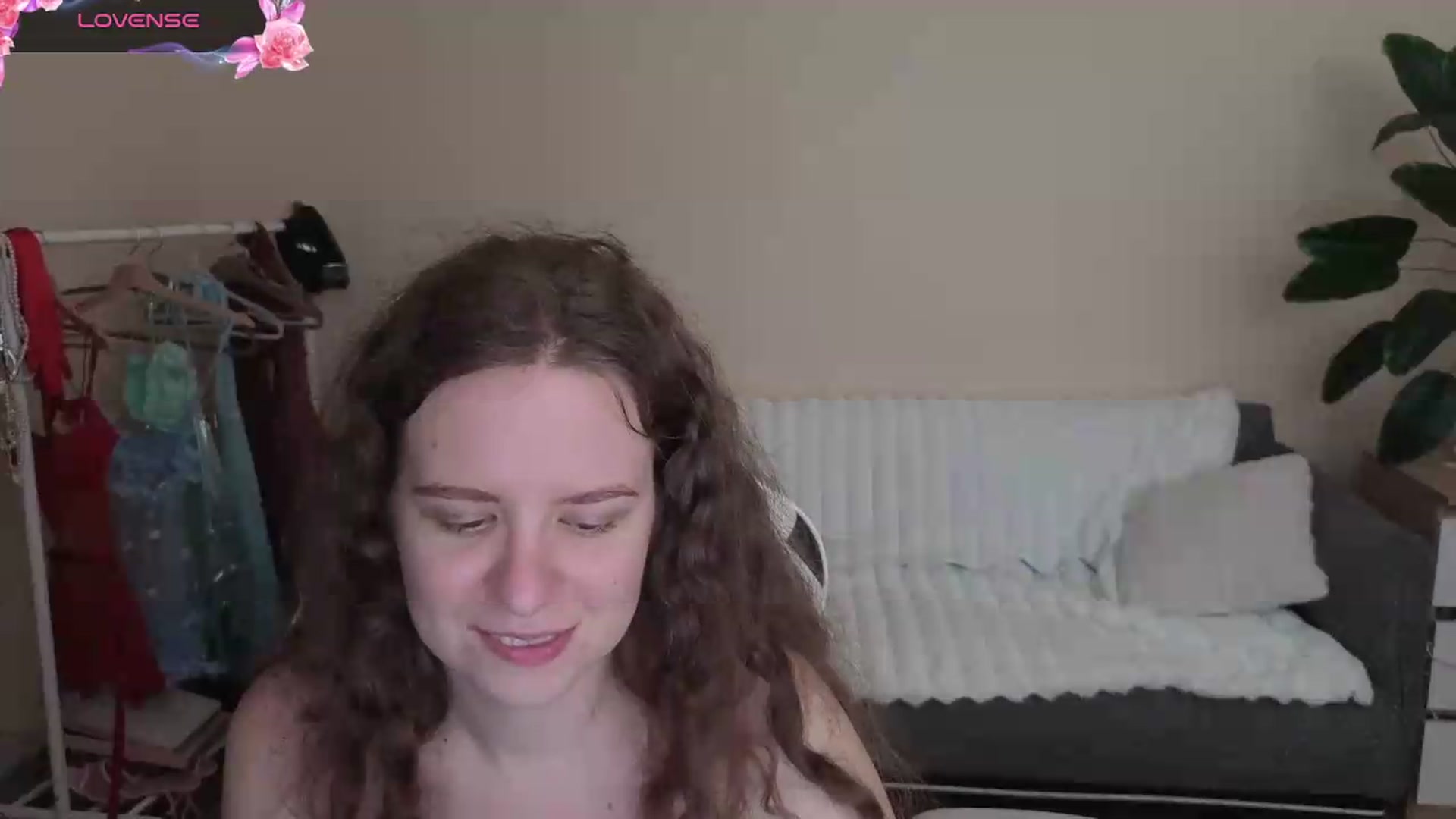 Gallery image thumbnail from BlueFlowerr's myfreecams stream on, 08/22/2026, 23:38 image 17 of 20