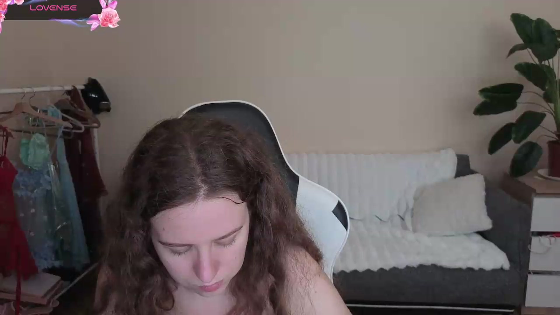 Gallery image thumbnail from BlueFlowerr's myfreecams stream on, 08/23/2026, 24:41 image 6 of 20
