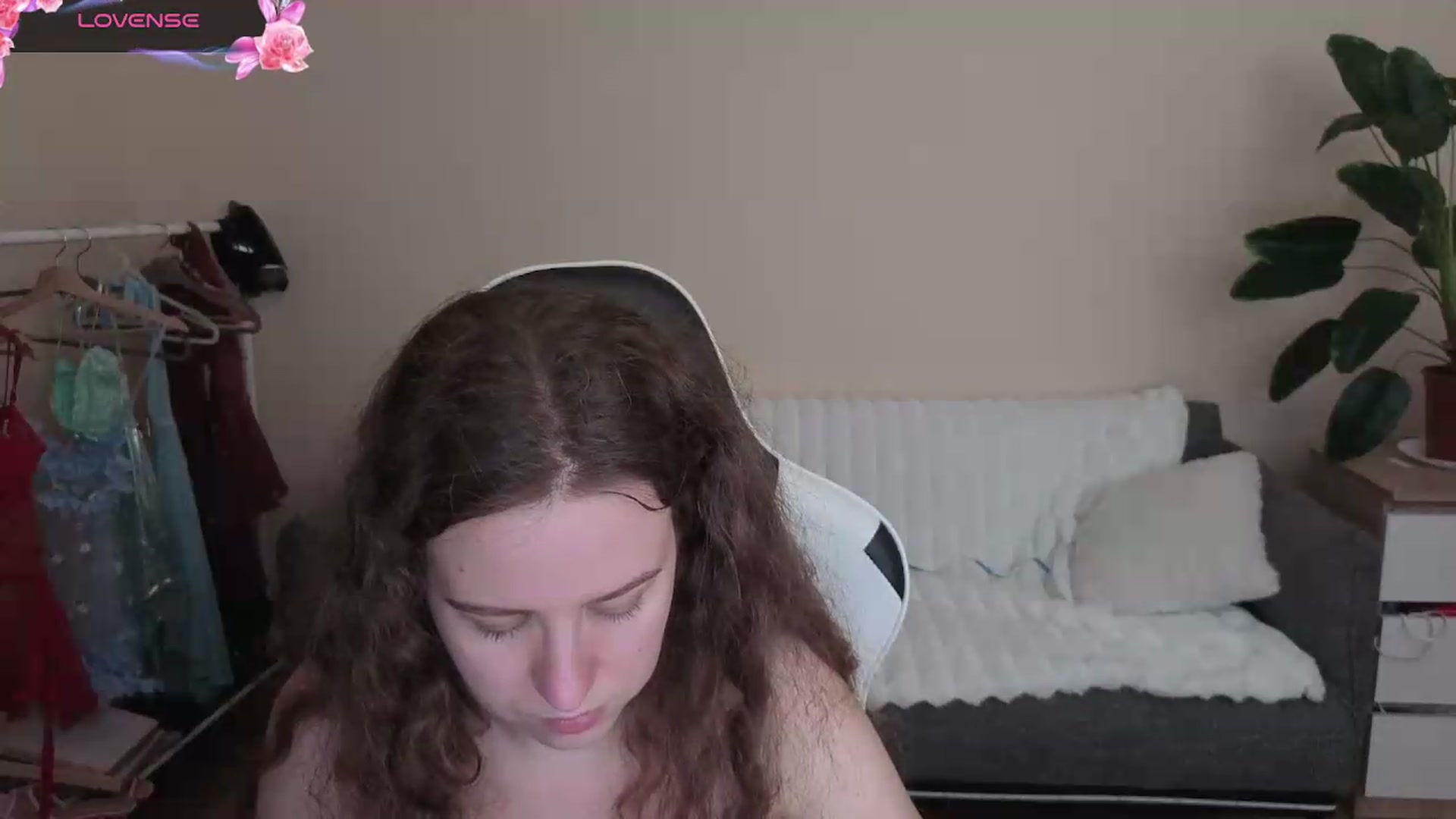 Gallery image thumbnail from BlueFlowerr's myfreecams stream on, 08/23/2026, 24:41 image 5 of 20
