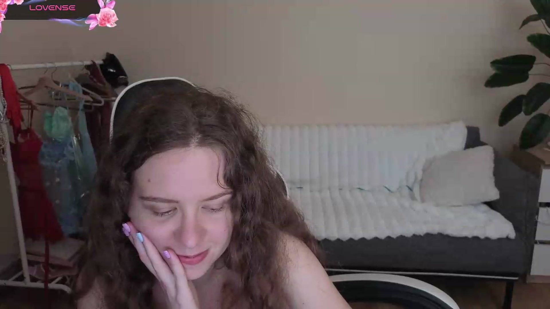 Gallery image thumbnail from BlueFlowerr's myfreecams stream on, 08/23/2026, 24:41 image 2 of 20