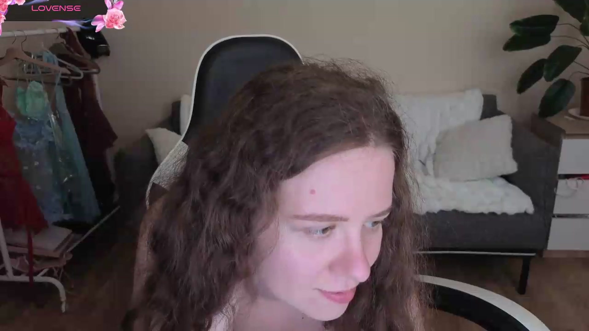 Gallery image thumbnail from BlueFlowerr's myfreecams stream on, 08/23/2026, 24:41 image 18 of 20