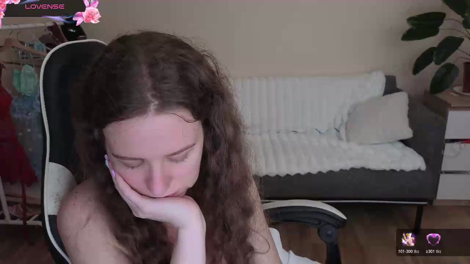 Gallery image thumbnail from BlueFlowerr's myfreecams stream on, 08/23/2026, 24:41 image 19 of 20