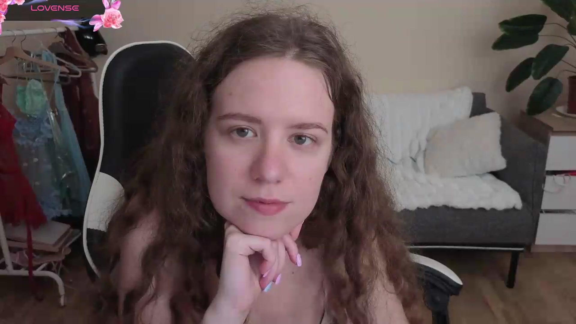 Gallery image thumbnail from BlueFlowerr's myfreecams stream on, 08/23/2026, 24:41 image 17 of 20