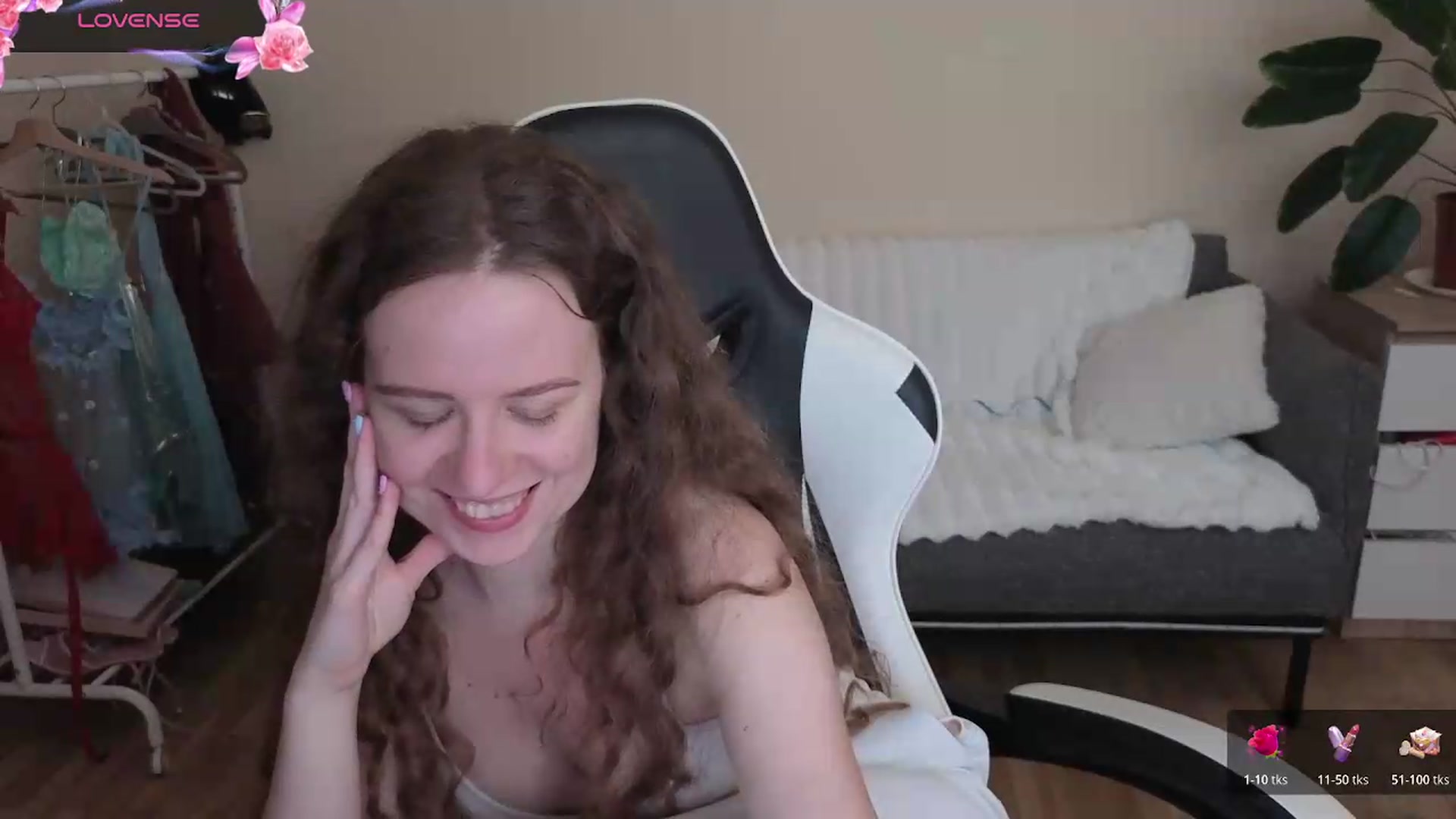 Gallery image thumbnail from BlueFlowerr's myfreecams stream on, 08/23/2026, 24:41 image 12 of 20