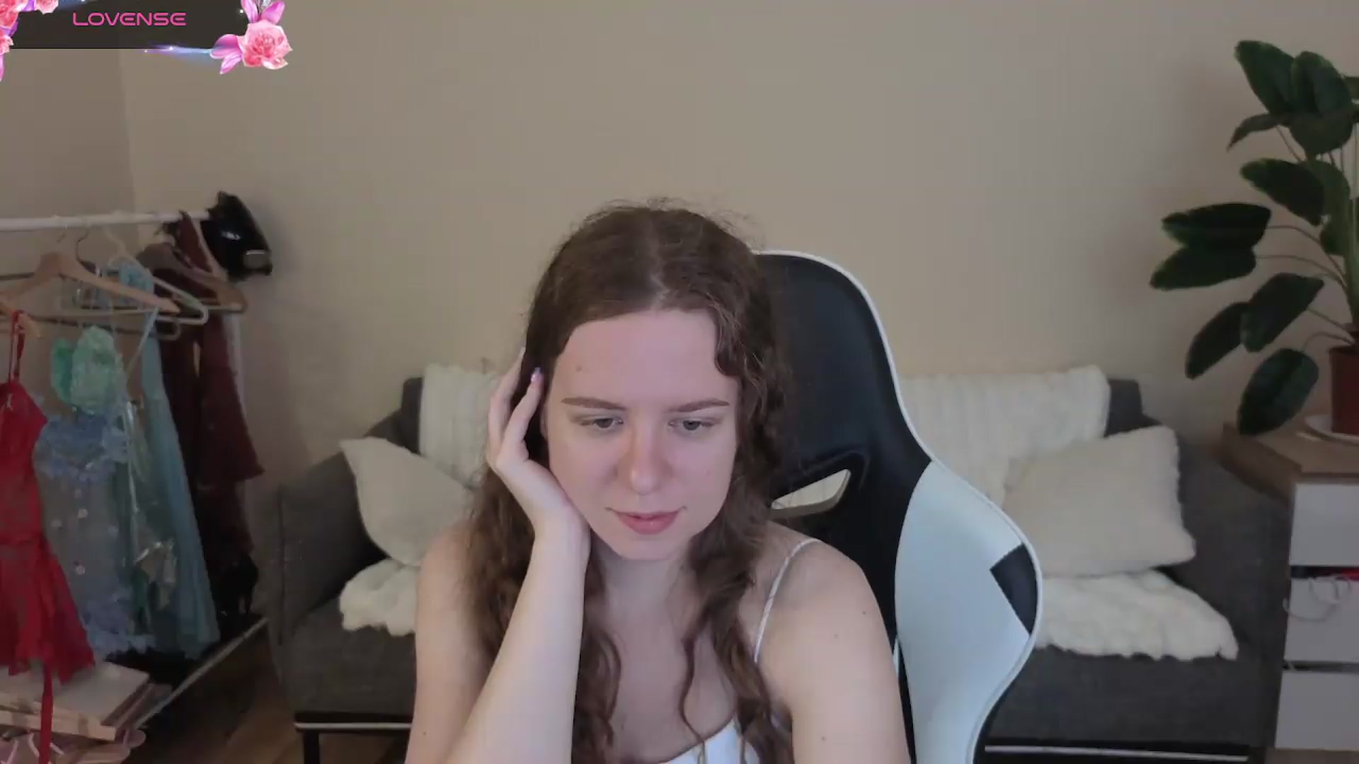 Gallery image thumbnail from BlueFlowerr's myfreecams stream on, 08/23/2026, 15:40 image 7 of 20