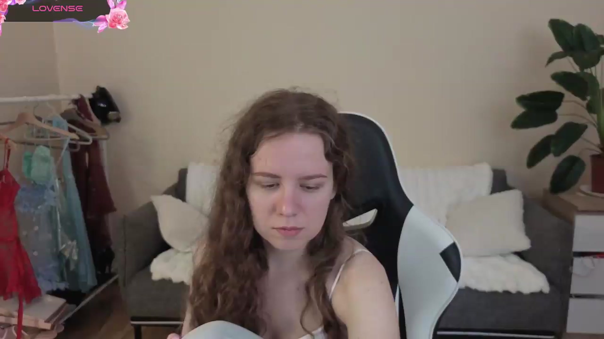 Gallery image thumbnail from BlueFlowerr's myfreecams stream on, 08/23/2026, 15:40 image 1 of 20