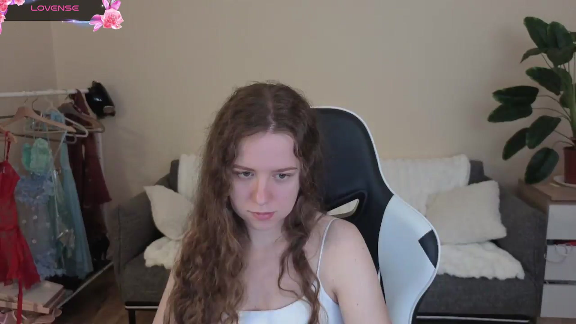 Gallery image thumbnail from BlueFlowerr's myfreecams stream on, 08/23/2026, 15:40 image 14 of 20