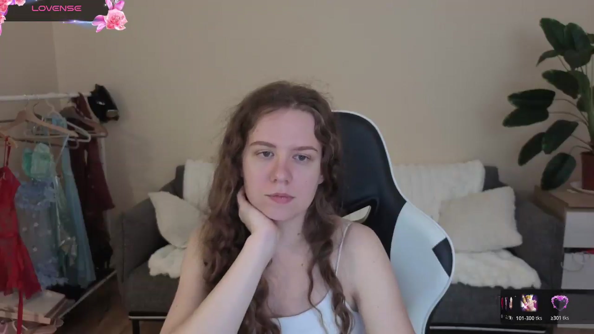 Gallery image thumbnail from BlueFlowerr's myfreecams stream on, 08/23/2026, 15:40 image 4 of 20