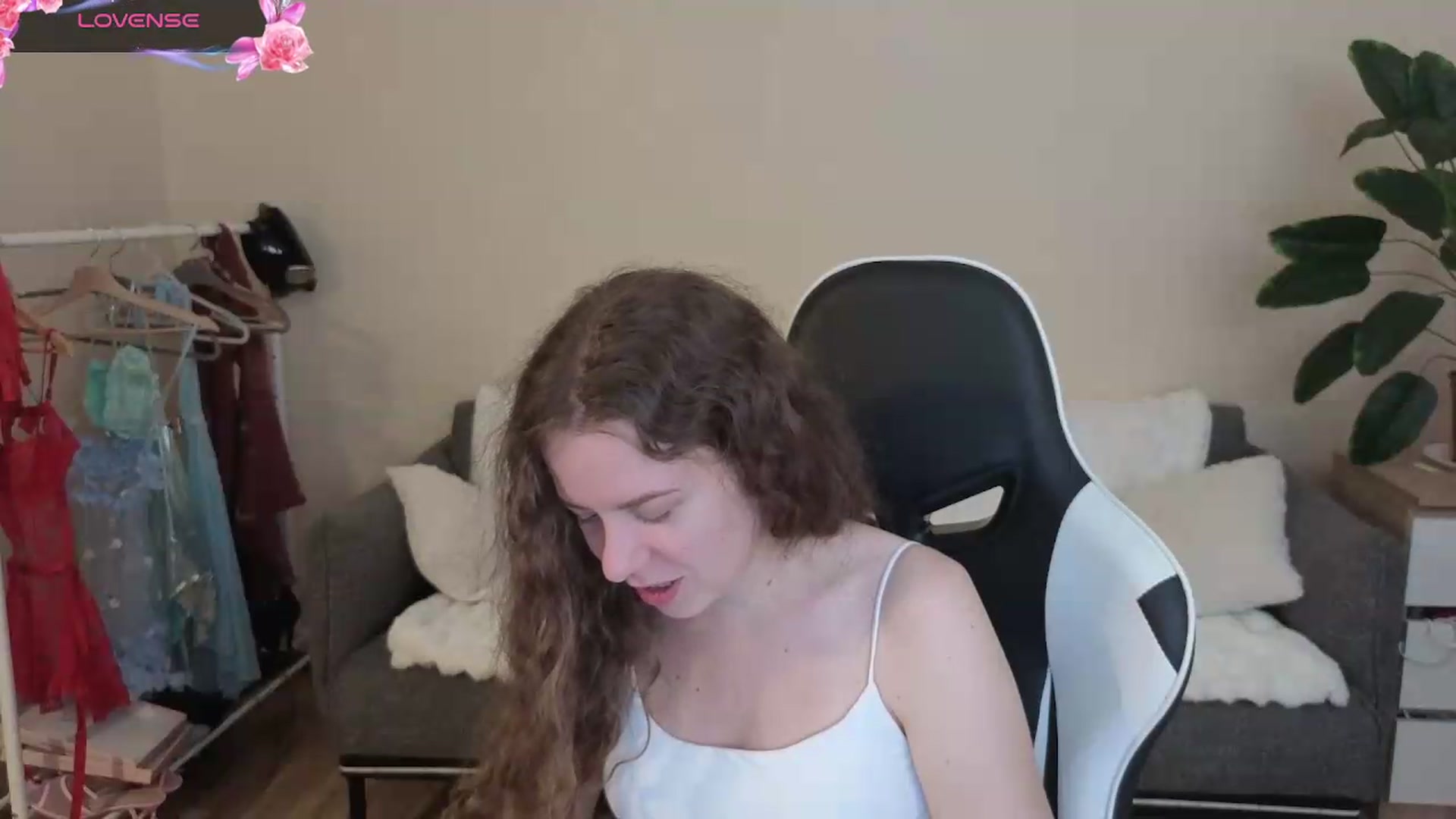 Gallery image thumbnail from BlueFlowerr's myfreecams stream on, 08/23/2026, 16:53 image 7 of 20