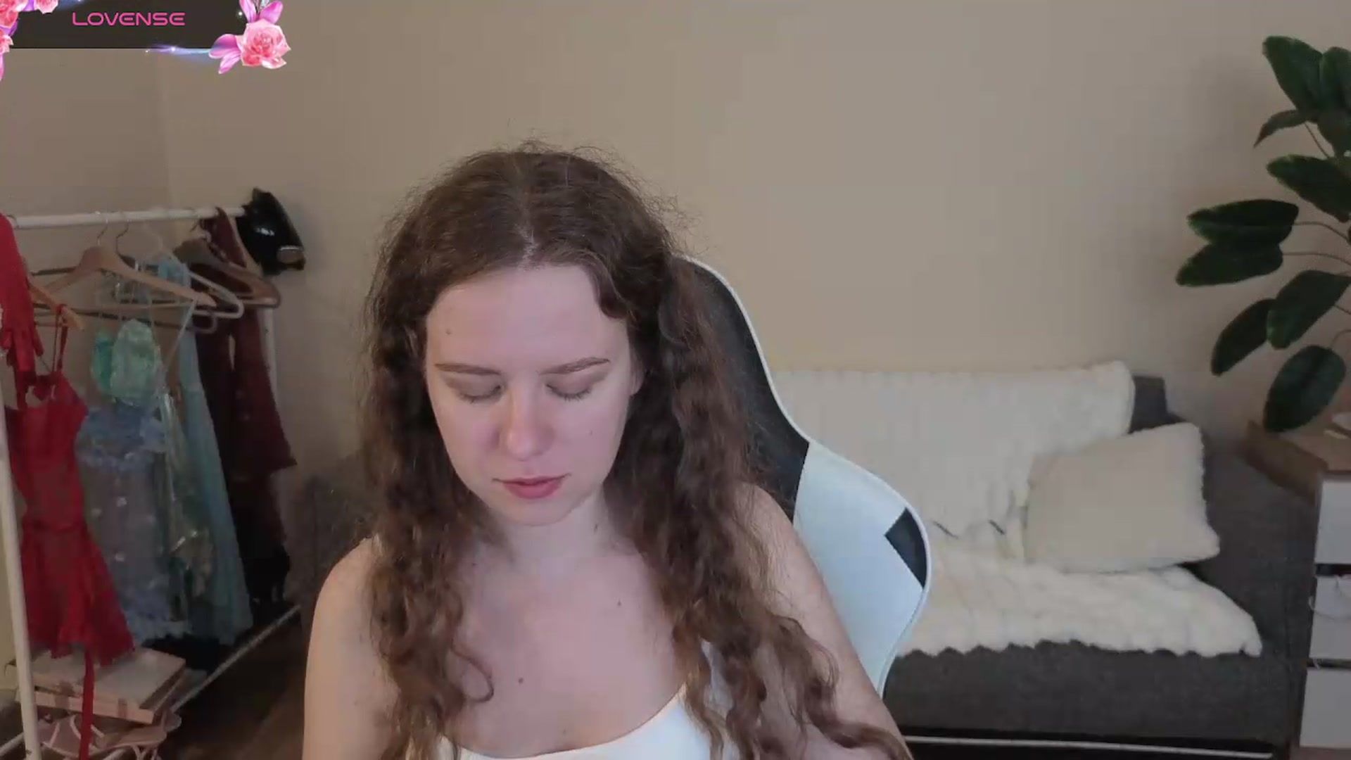 Gallery image thumbnail from BlueFlowerr's myfreecams stream on, 08/23/2026, 17:42 image 5 of 20