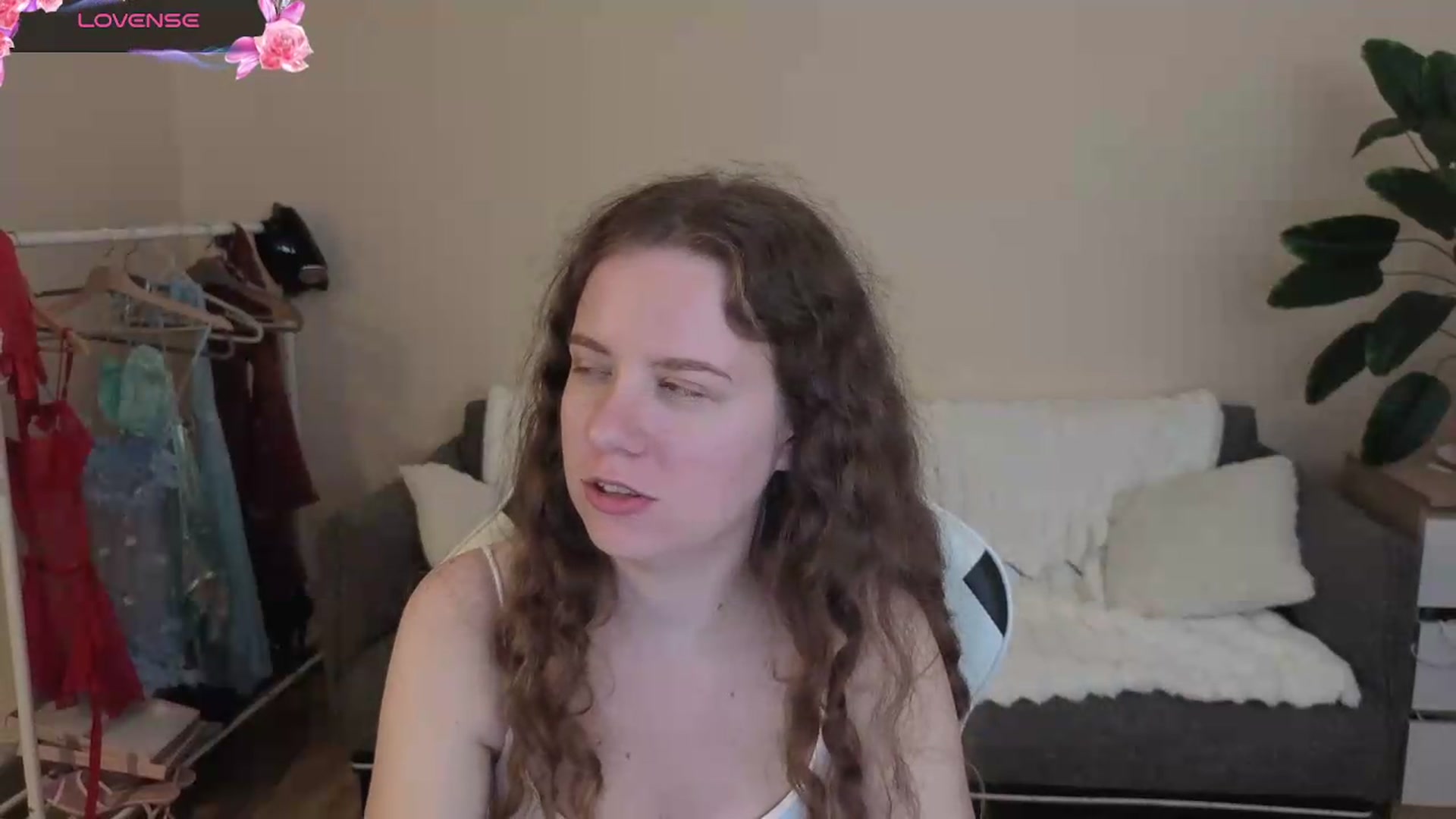 Gallery image thumbnail from BlueFlowerr's myfreecams stream on, 08/23/2026, 17:42 image 10 of 20