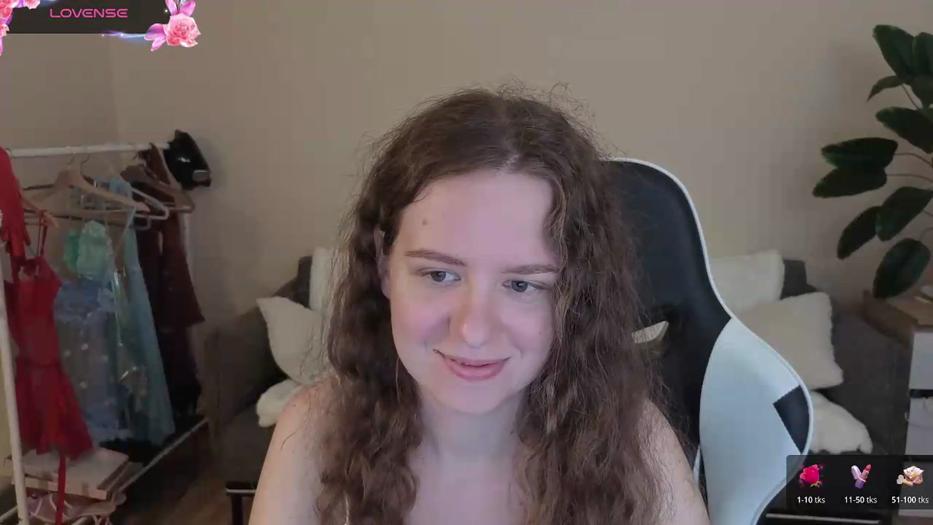Gallery image thumbnail from BlueFlowerr's myfreecams stream on, 08/23/2026, 17:42 image 19 of 20