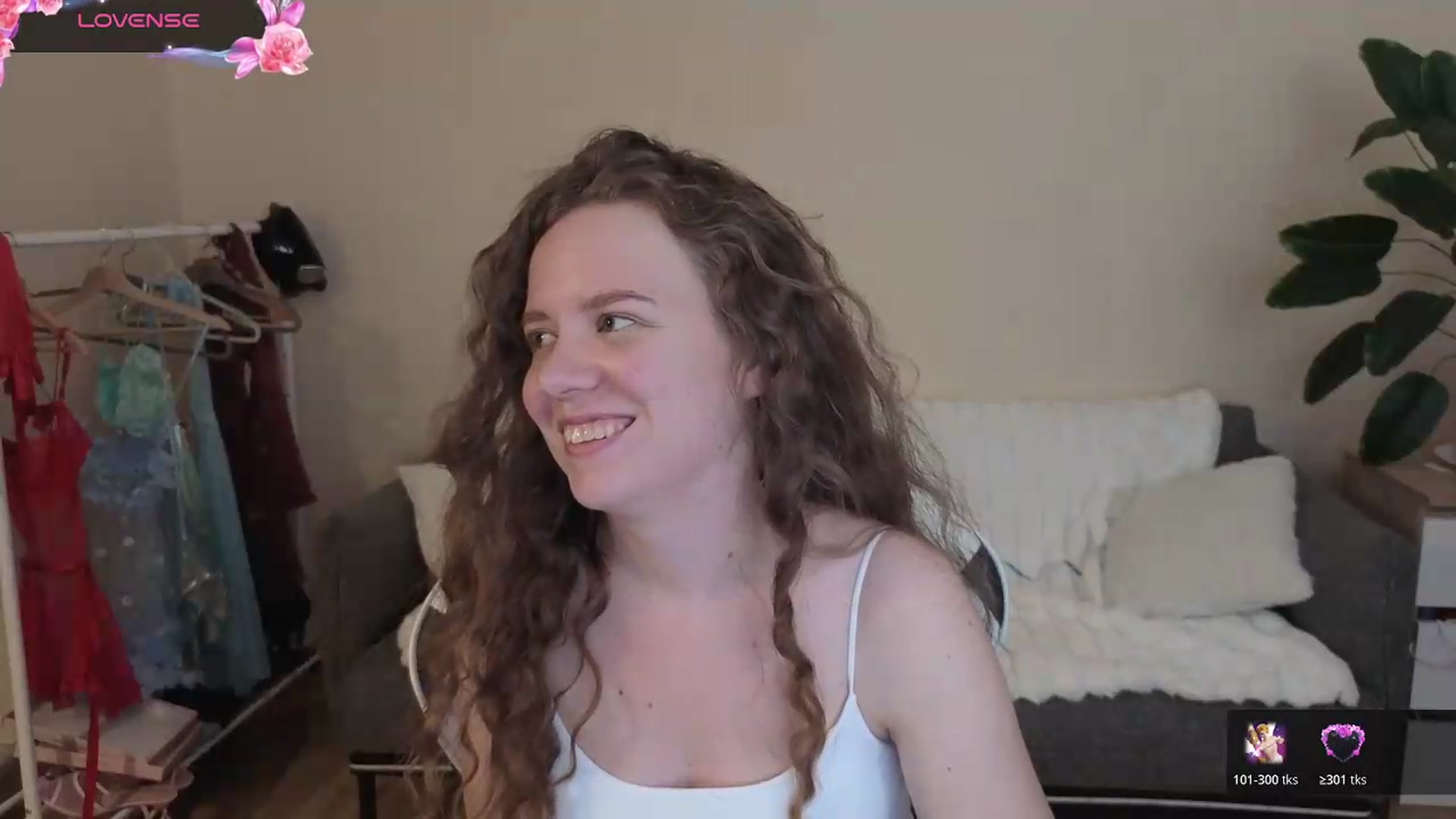 Gallery image thumbnail from BlueFlowerr's myfreecams stream on, 08/23/2026, 18:25 image 18 of 20