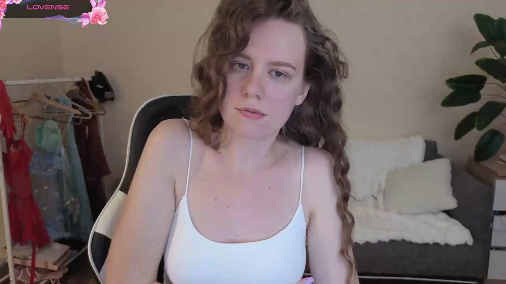 Gallery image thumbnail from BlueFlowerr's myfreecams stream on, 08/23/2026, 18:25 image 4 of 20