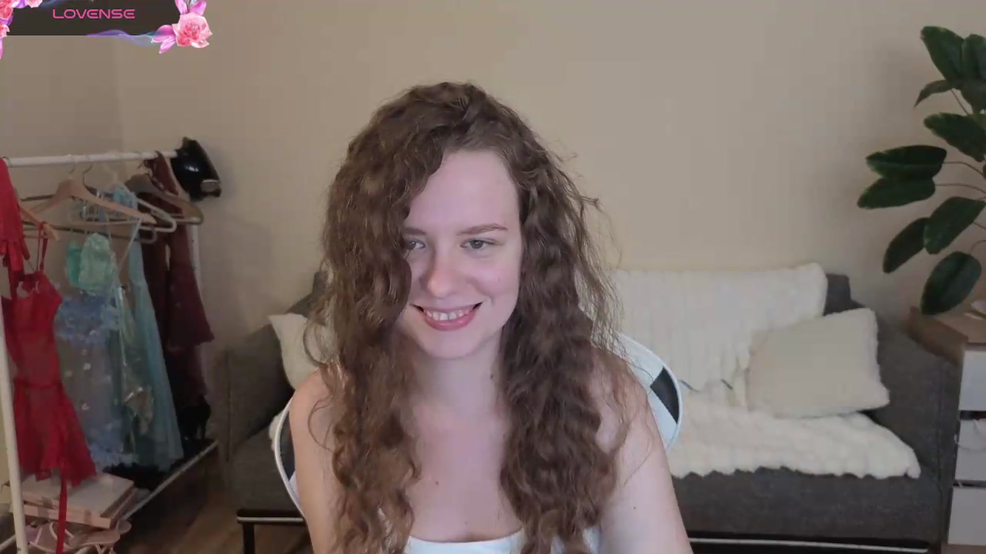 Gallery image thumbnail from BlueFlowerr's myfreecams stream on, 08/23/2026, 18:25 image 15 of 20
