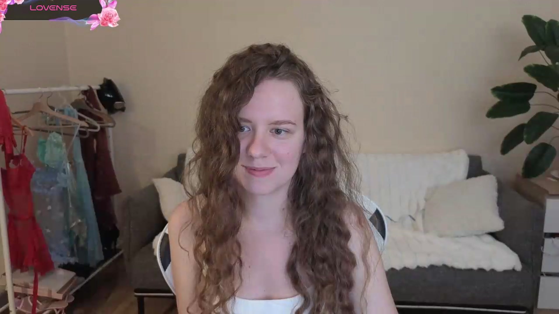 Gallery image thumbnail from BlueFlowerr's myfreecams stream on, 08/23/2026, 18:25 image 17 of 20