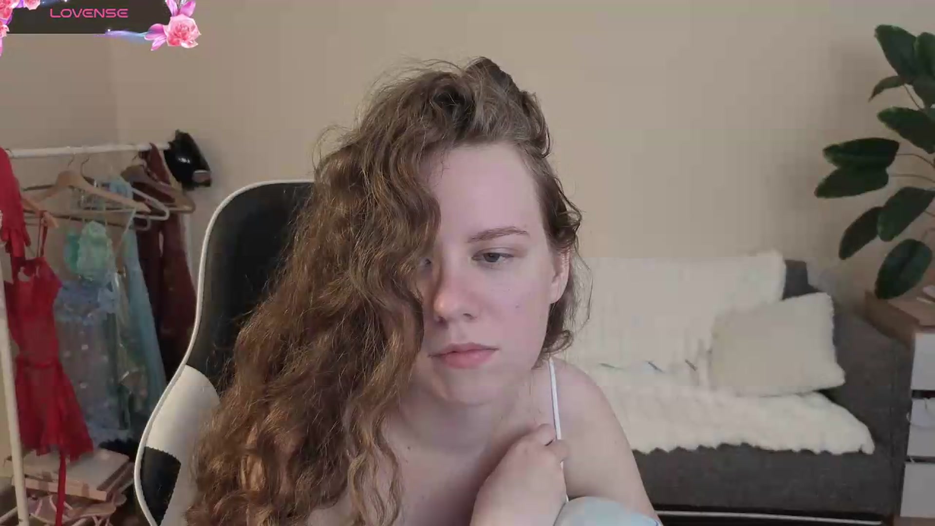 Gallery image thumbnail from BlueFlowerr's myfreecams stream on, 08/23/2026, 18:25 image 3 of 20