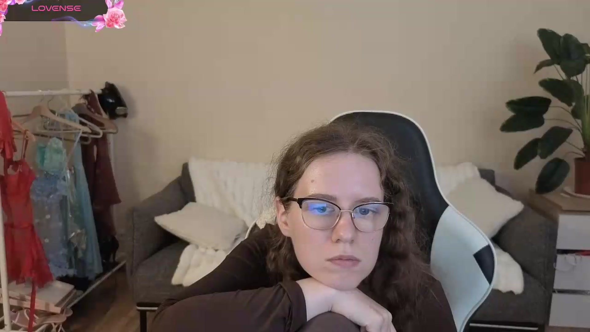 Gallery image thumbnail from BlueFlowerr's myfreecams stream on, 08/24/2026, 19:17 image 18 of 20