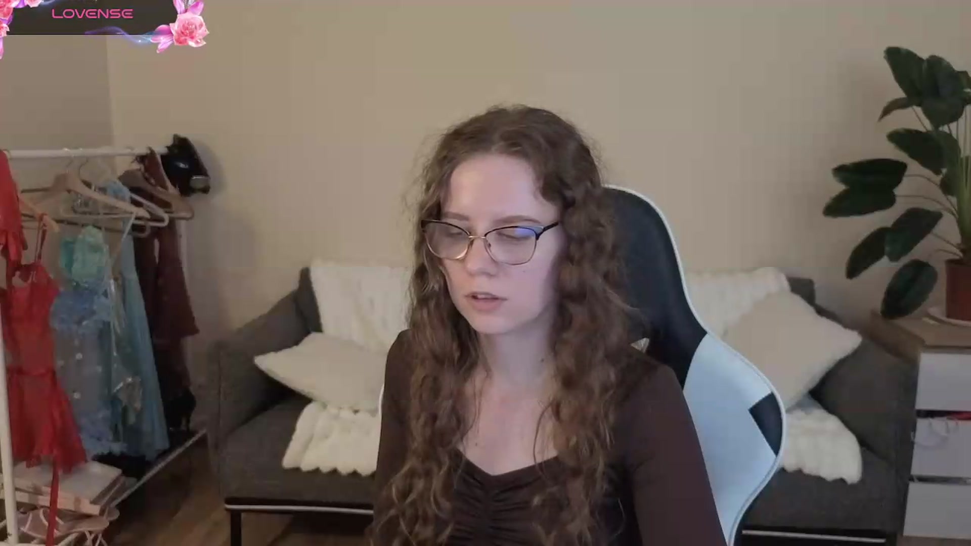 Gallery image thumbnail from BlueFlowerr's myfreecams stream on, 08/24/2026, 19:17 image 20 of 20