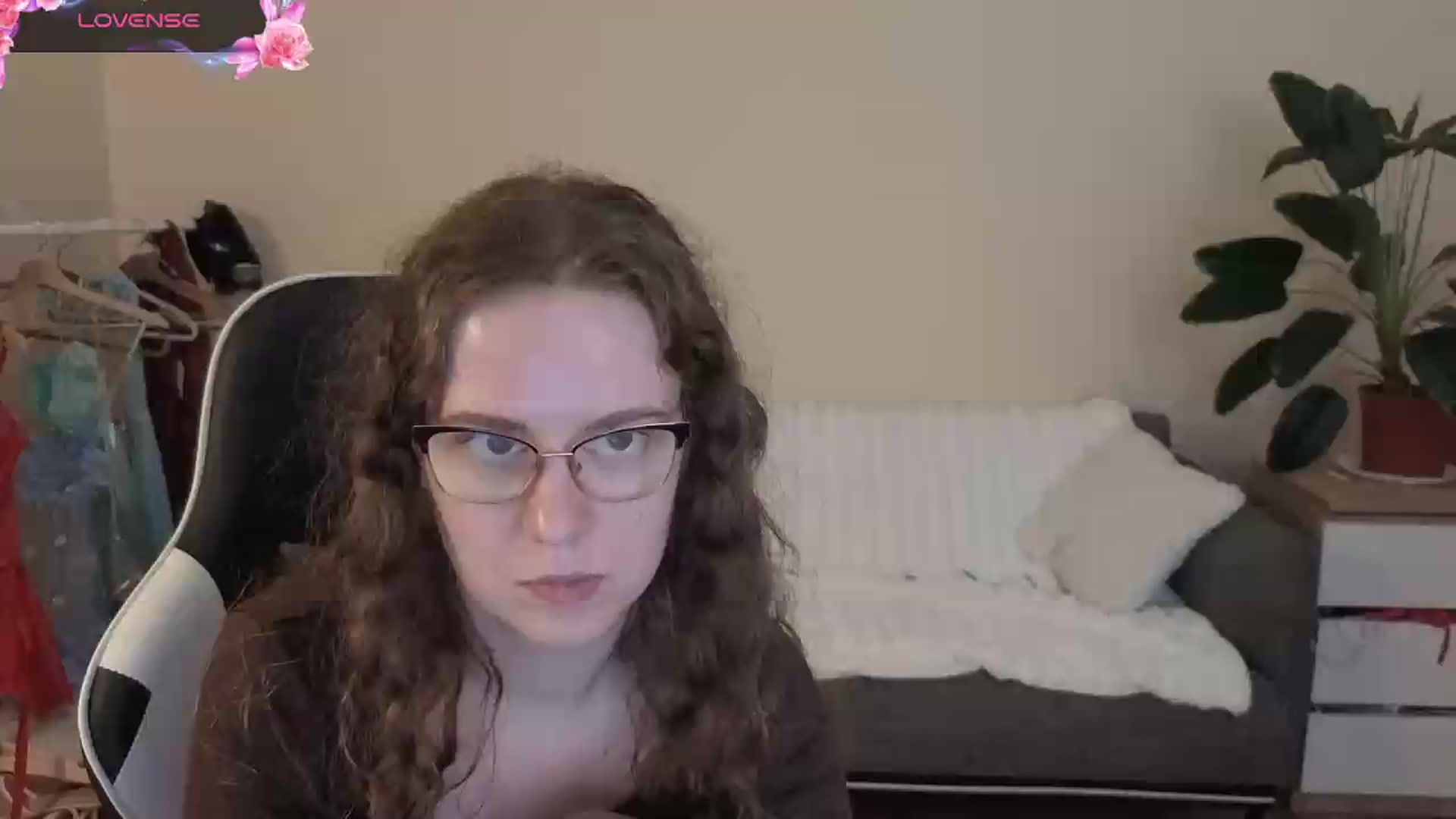 Gallery image thumbnail from BlueFlowerr's myfreecams stream on, 08/24/2026, 19:17 image 6 of 20