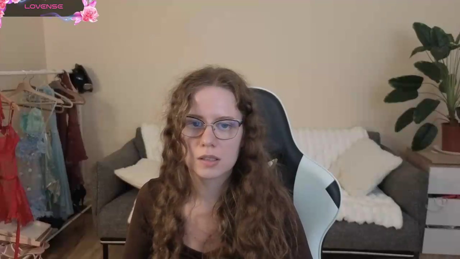 Gallery image thumbnail from BlueFlowerr's myfreecams stream on, 08/24/2026, 19:17 image 8 of 20