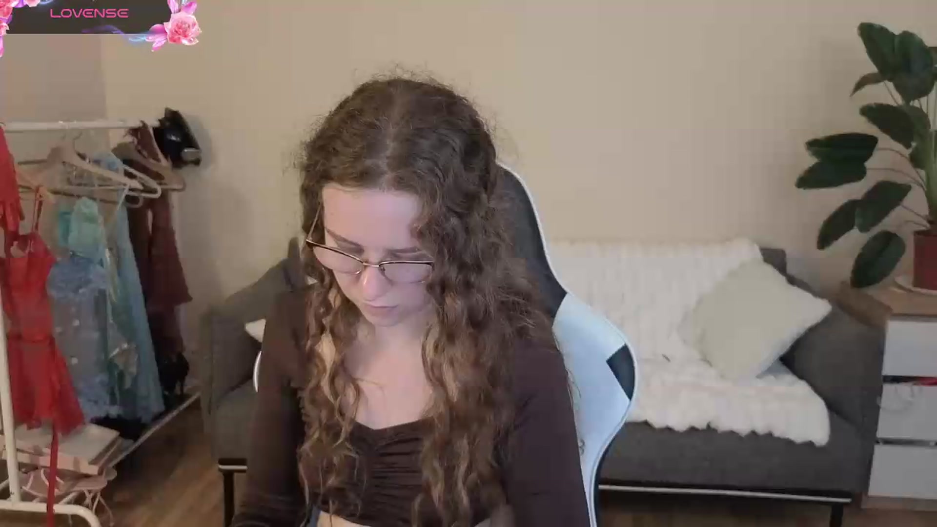 Gallery image thumbnail from BlueFlowerr's myfreecams stream on, 08/24/2026, 20:32 image 9 of 20