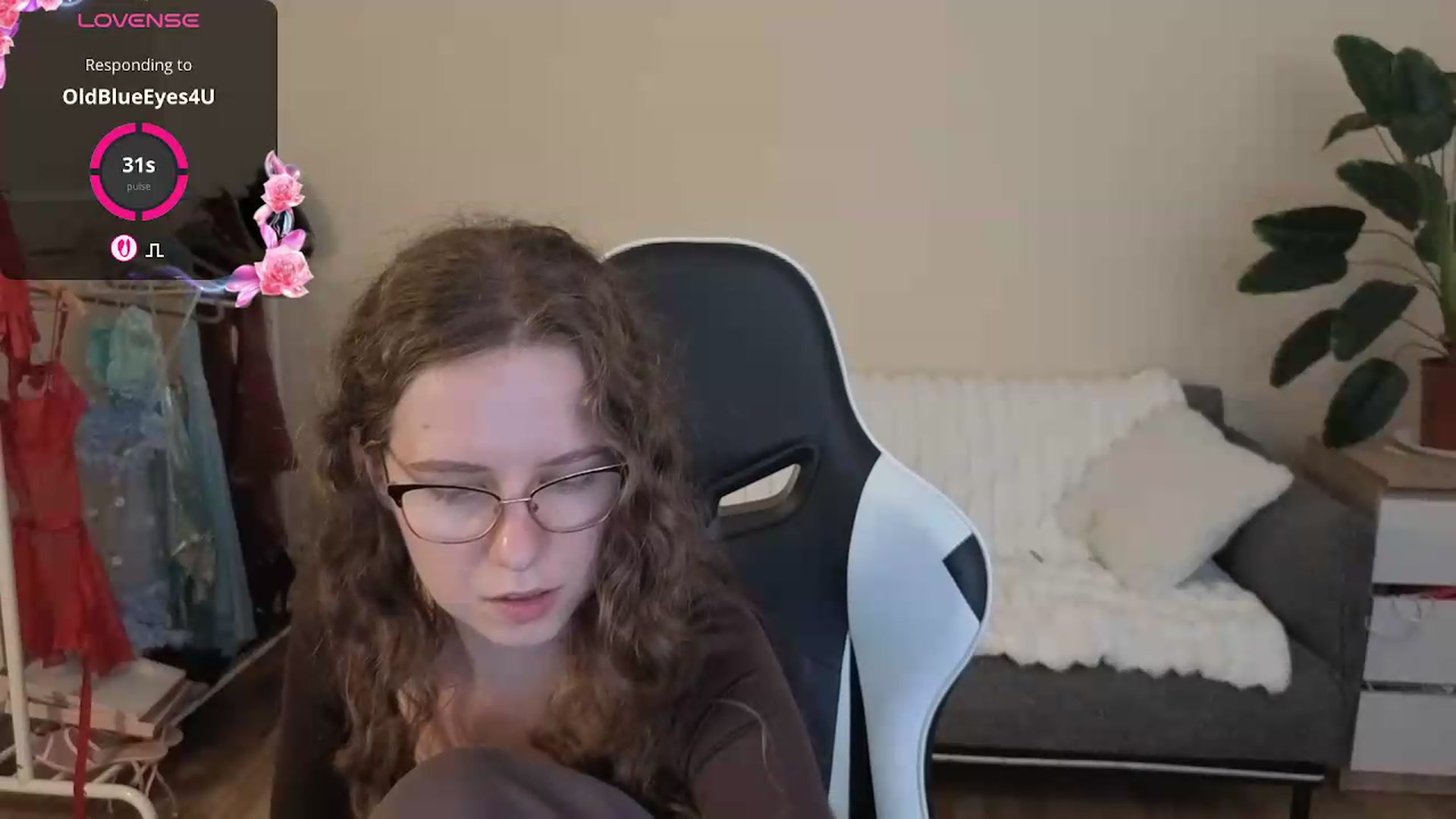 Gallery image thumbnail from BlueFlowerr's myfreecams stream on, 08/24/2026, 20:32 image 13 of 20